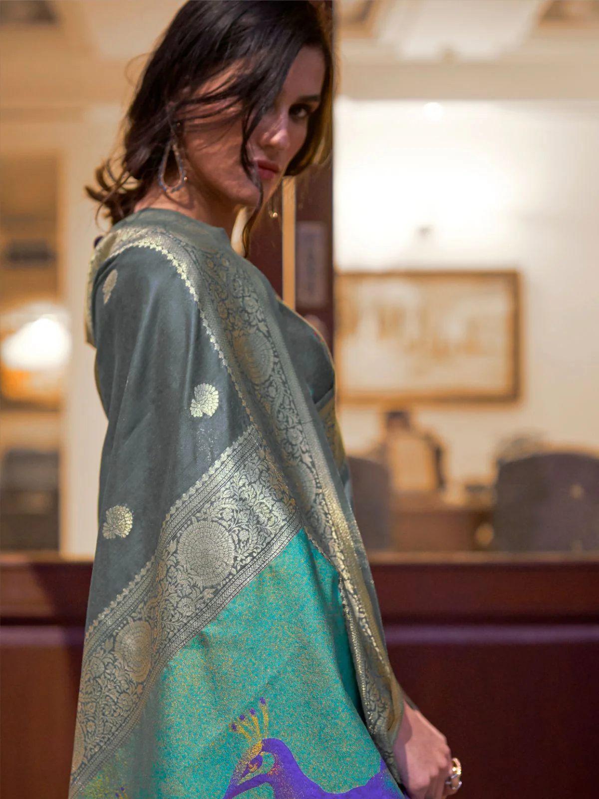 Odette Grey Woven Design Silk Blend Saree With Unstitched Blouse For Women - Image 2