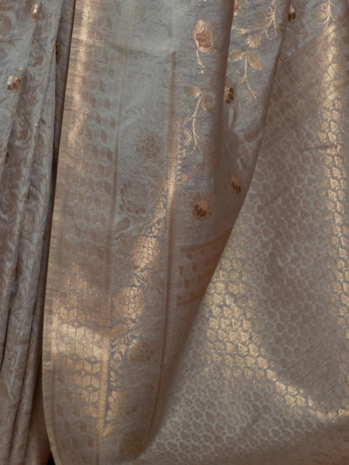 Odette Grey Woven Design Silk Blend Saree With Unstitched Blouse For Women - Image 3