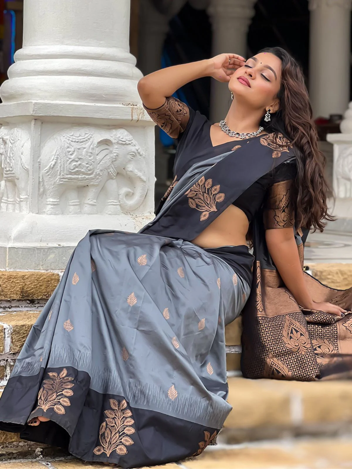 Odette Grey Woven Design Soft Silk Saree With Unstitched Blouse For Women - Image 2
