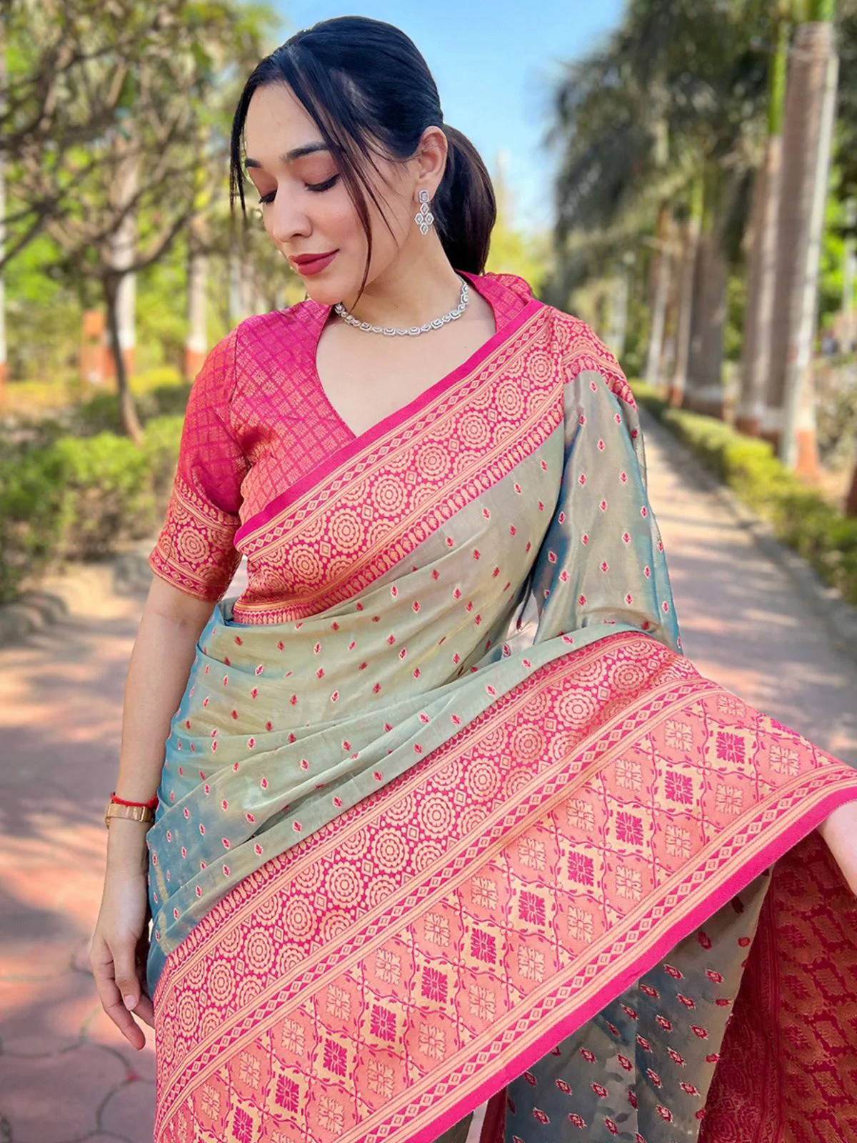 Odette Grey Woven Design Tissue Silk Saree With Unstitched Blouse For Women - Image 3