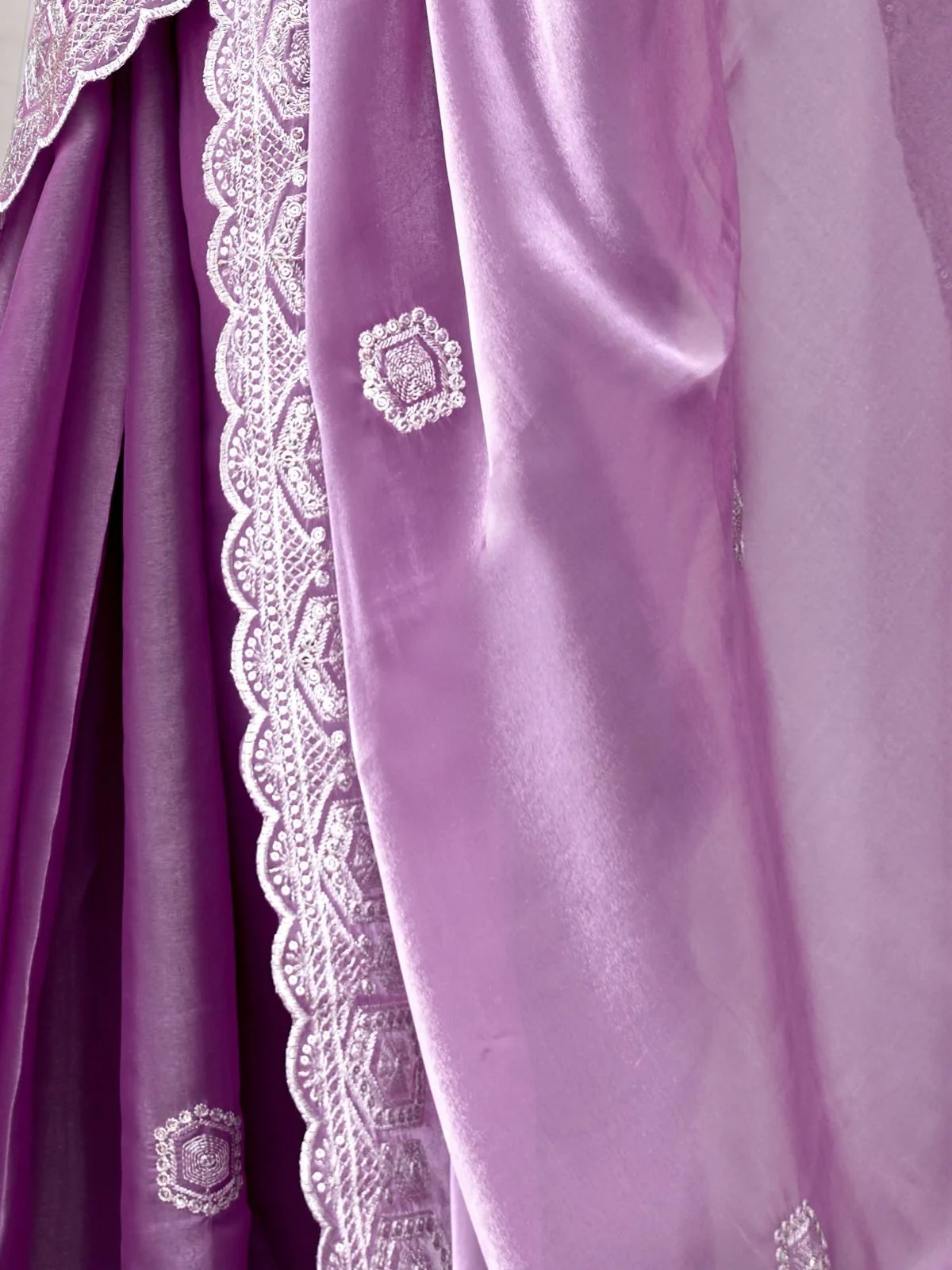 Odette Lavender Chiffon Embellished Saree For Women - Image 6