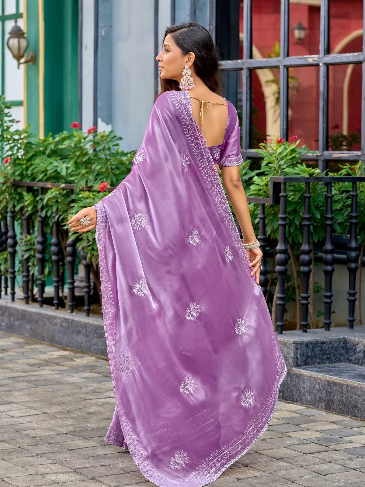 Odette Lavender Chiffon Embroidered Saree For Women - Image 4