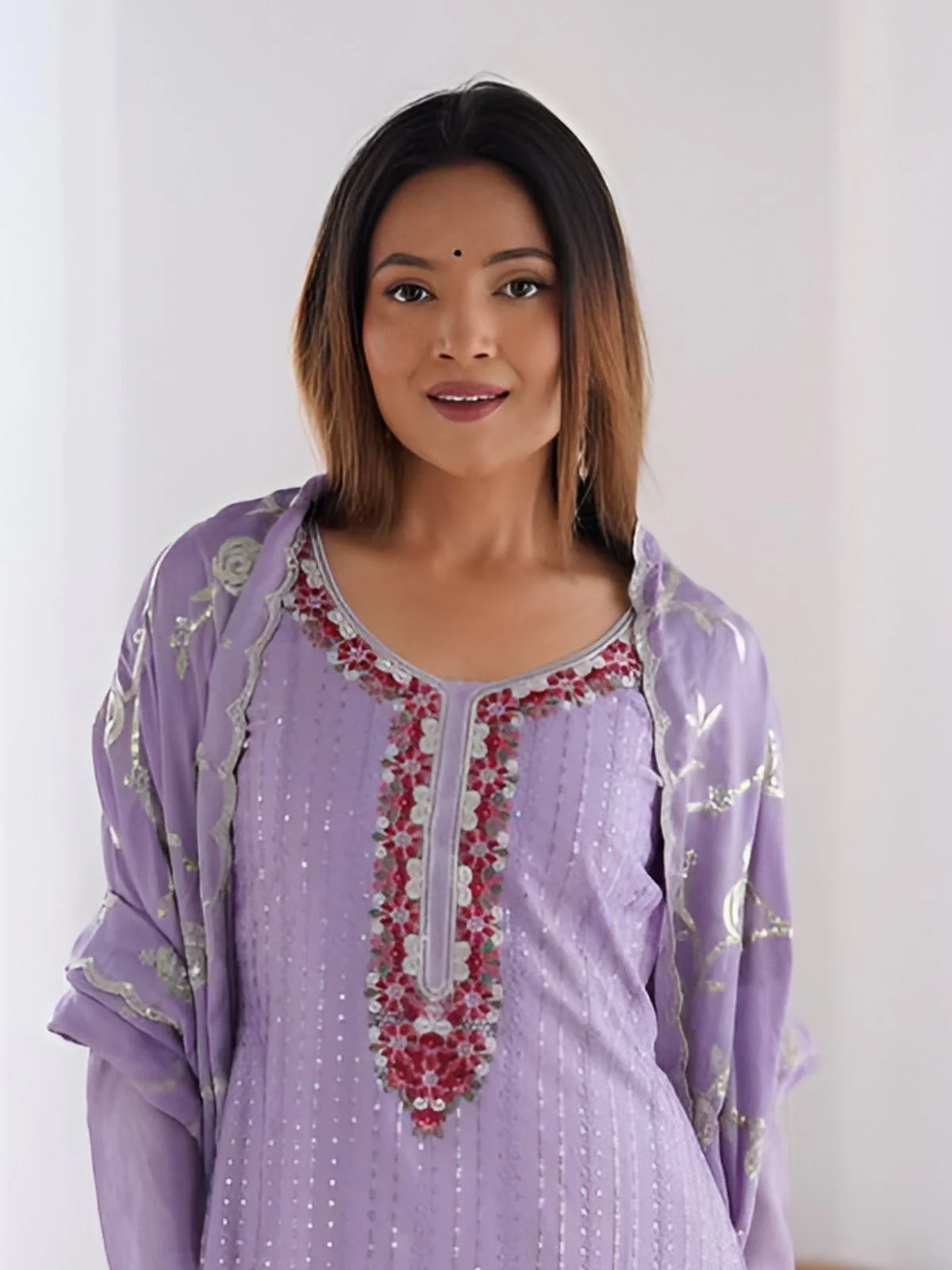 Odette Lavender Chinon Embroidered Kurta Set For Women - Image 2