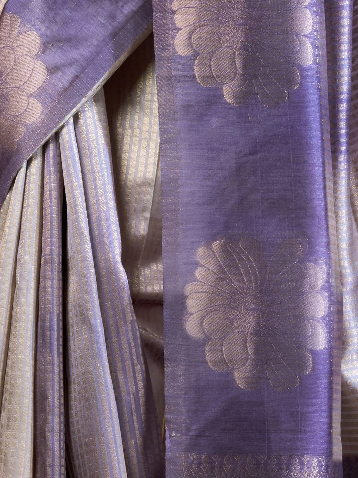 Odette Lavender Cotton Blend Printed Saree For Women - Image 6