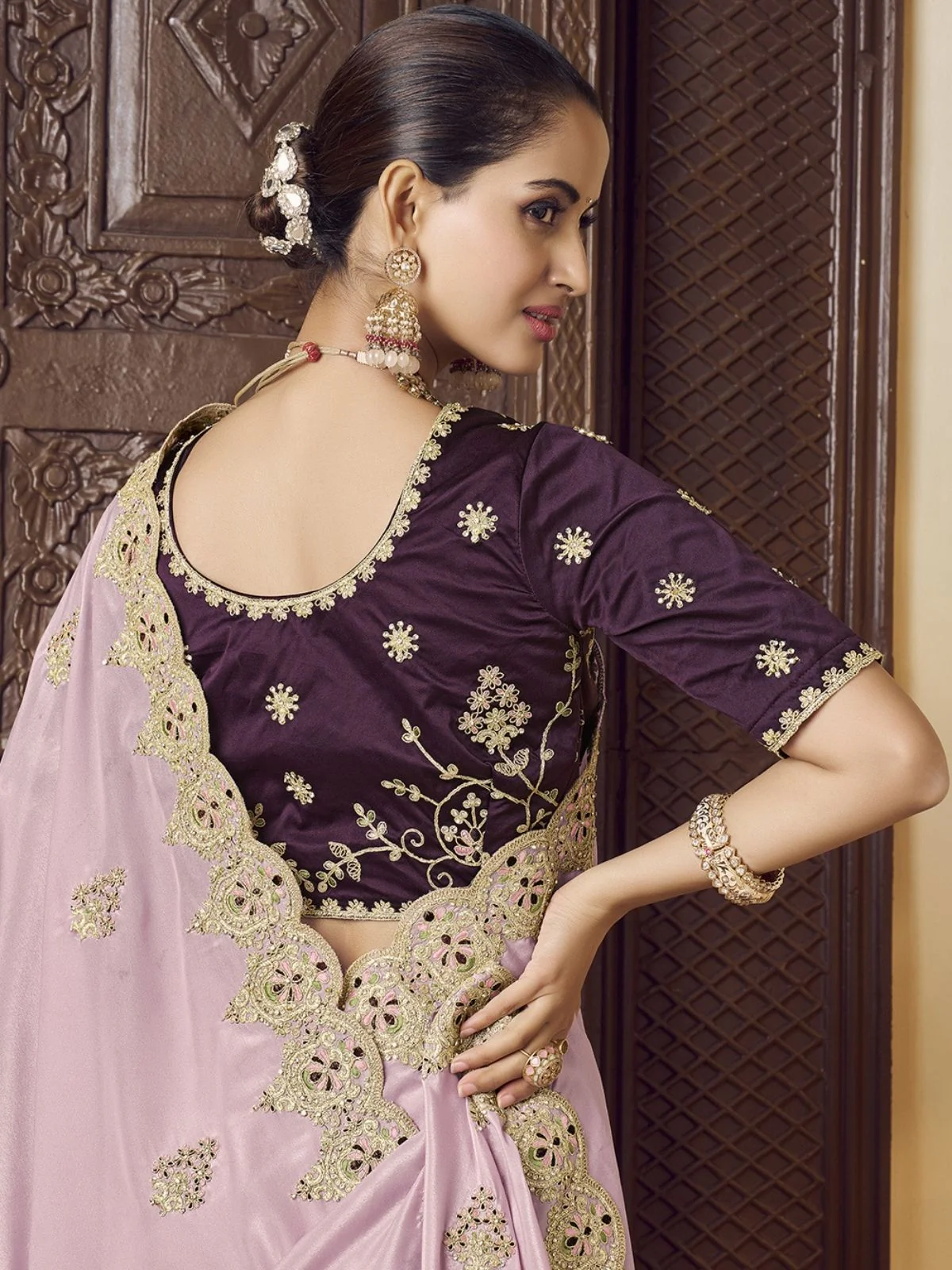 Odette Lavender Crepe Embroidered Elegant Saree For Women - Image 2