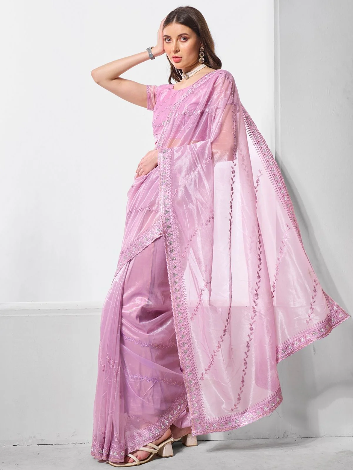 Odette Lavender Net Embroidered Saree With Unstitched Blouse For Women - Image 2