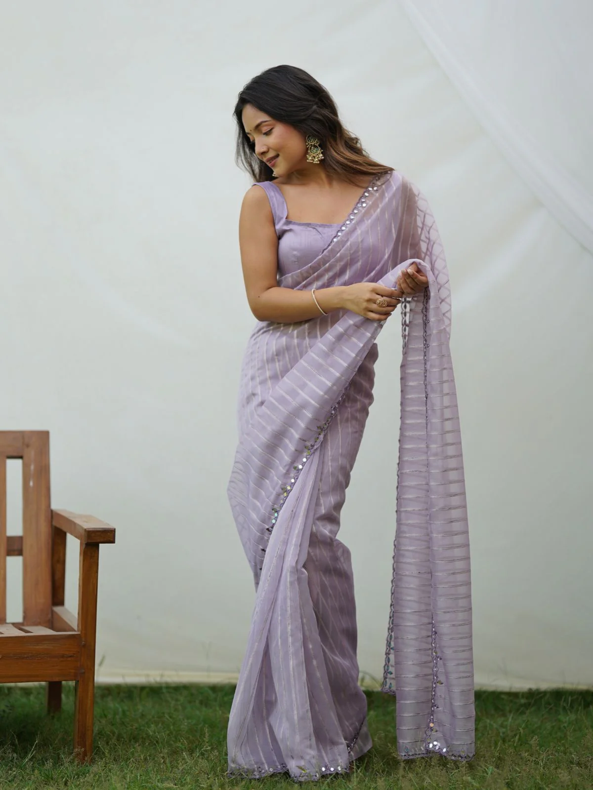Odette Lavender Organza Mirror Work Saree With Unstitched Blouse For Women - Image 2