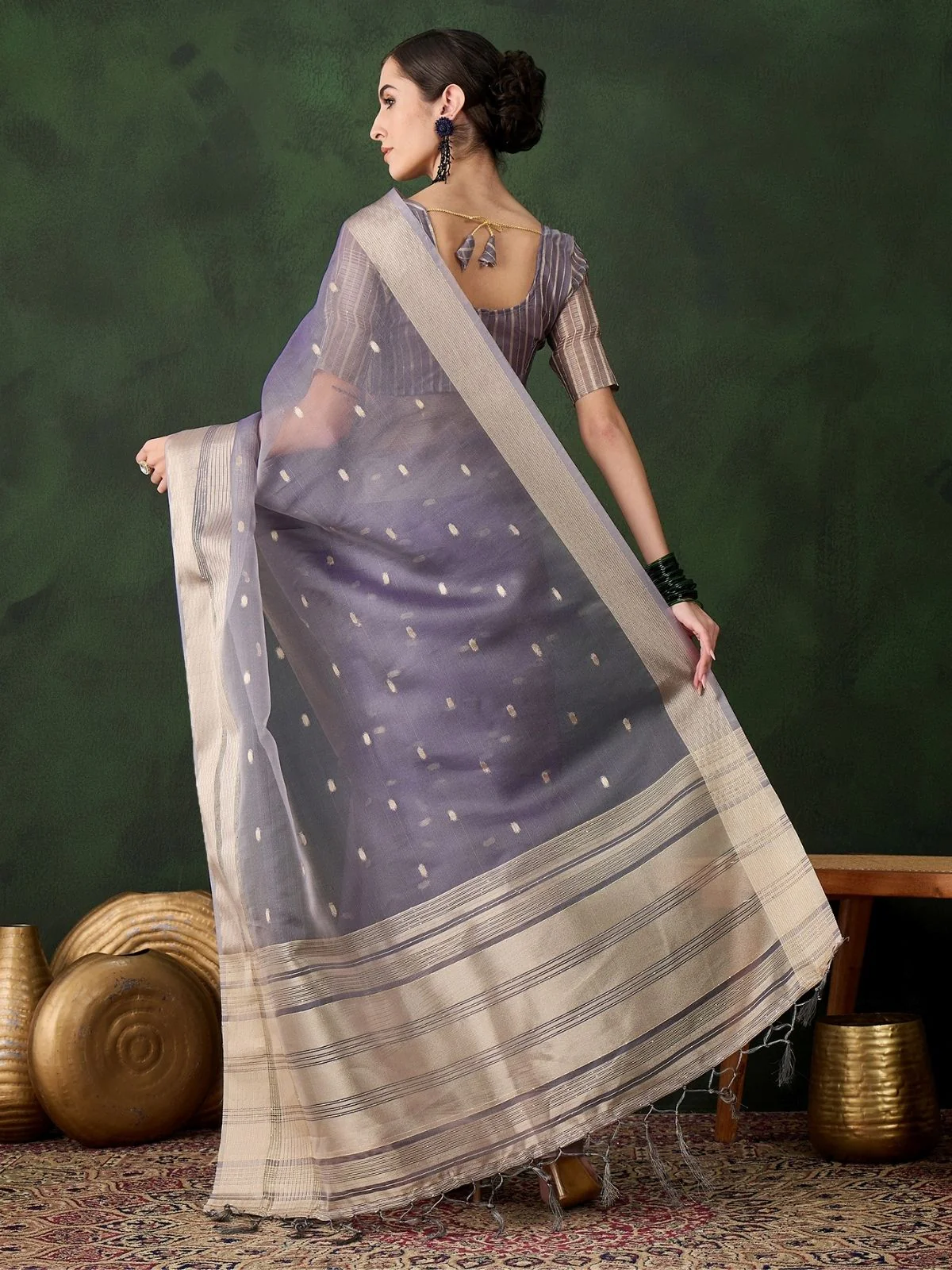 Odette Lavender Organza Woven Saree With Unstitched Blouse For Women - Image 4