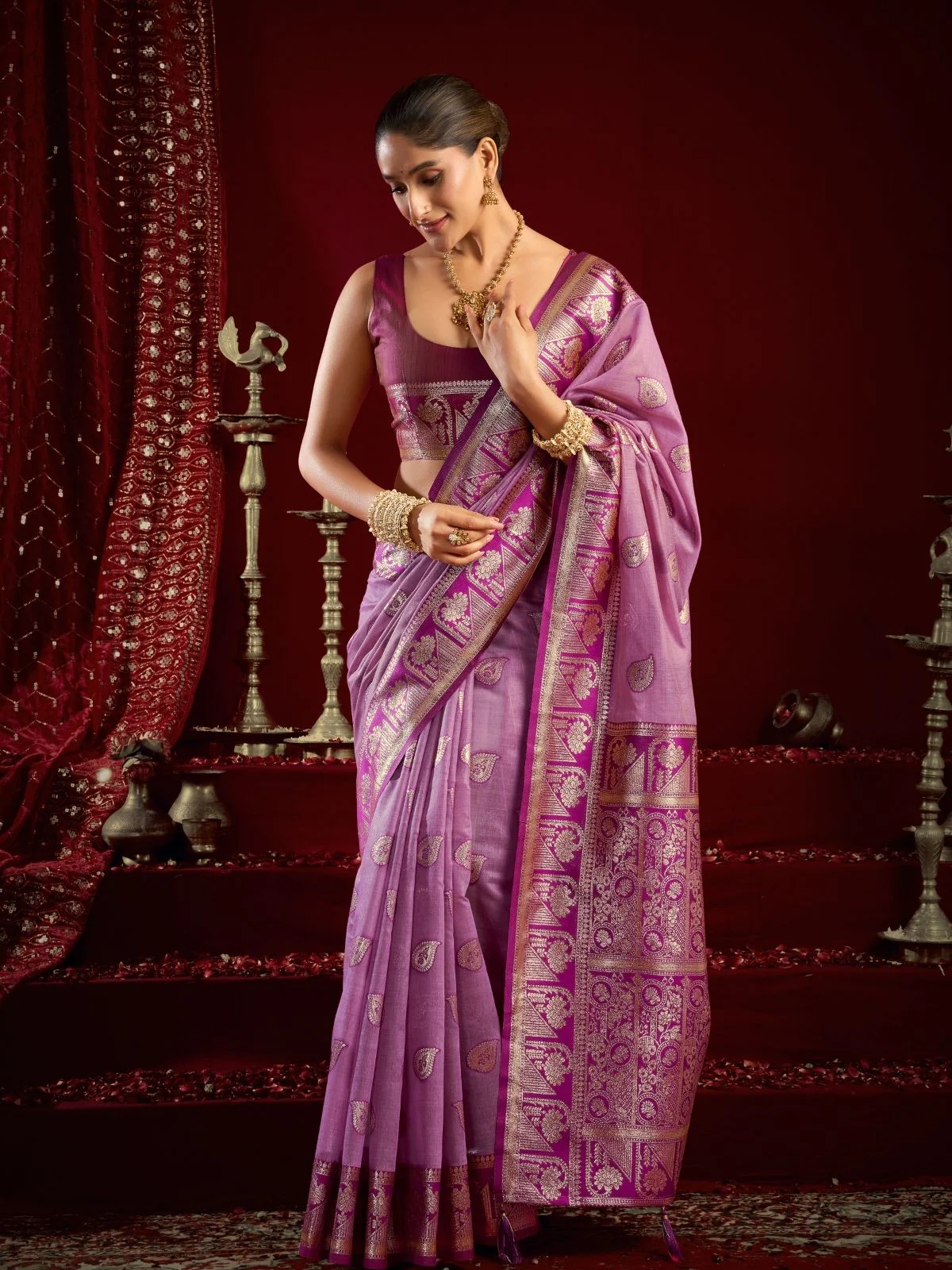 Odette Lavender Silk Blend Woven Saree For Women - Image 3