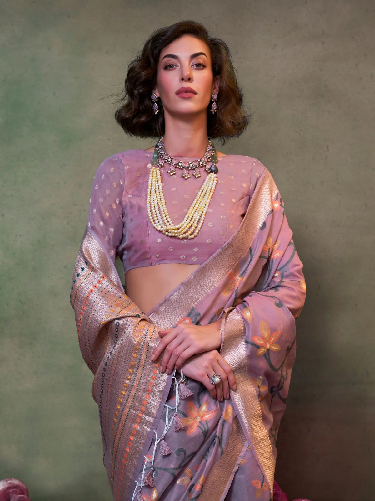 Odette Lavender Silk Blend Woven Saree With Unstitched Blouse For Women - Image 2