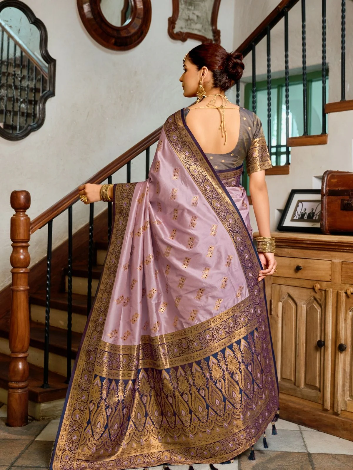 Odette Lavender Silk Woven Saree For Women - Image 4