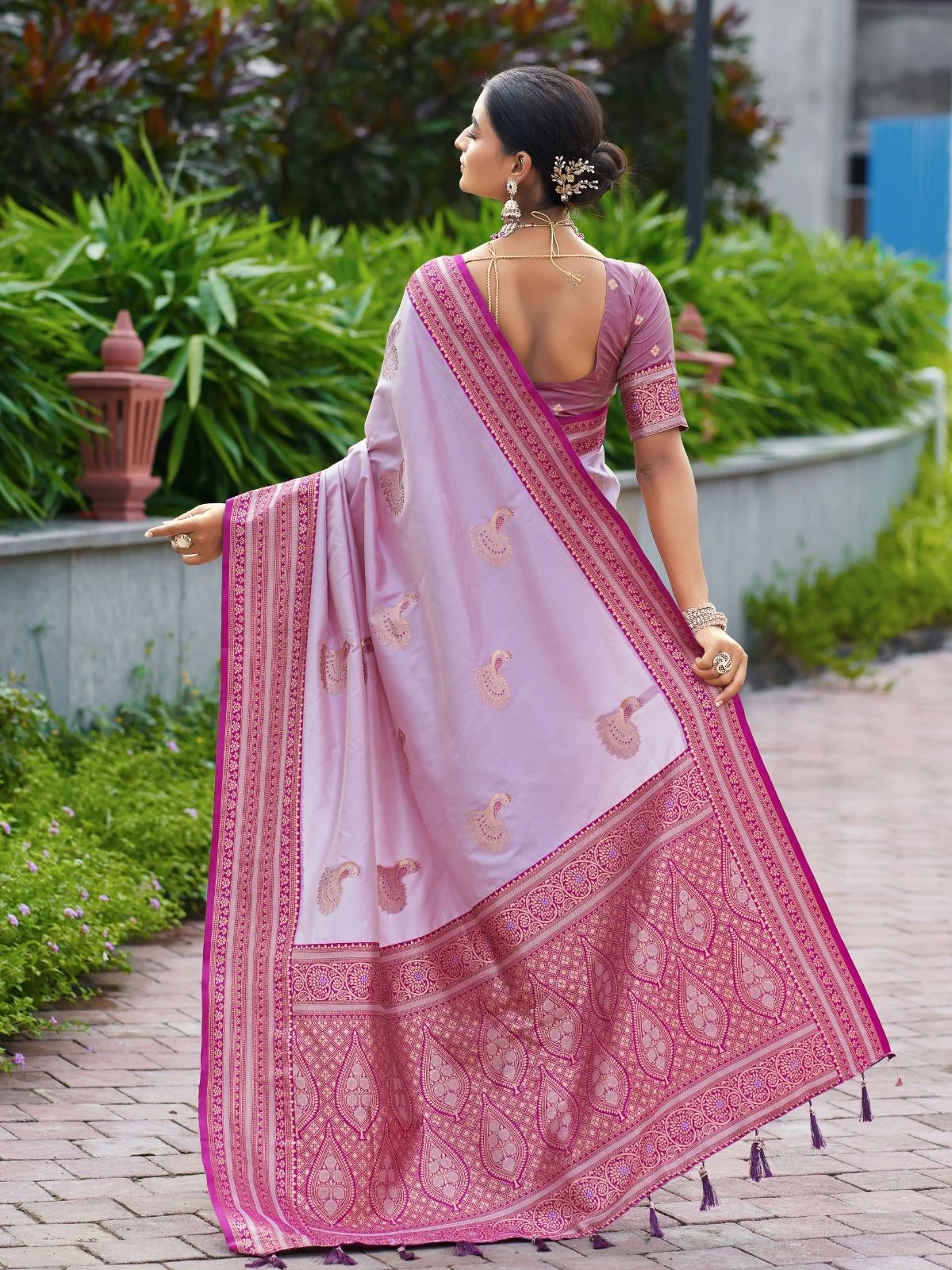 Odette Lavender Silk Zari Woven Saree For Women - Image 3