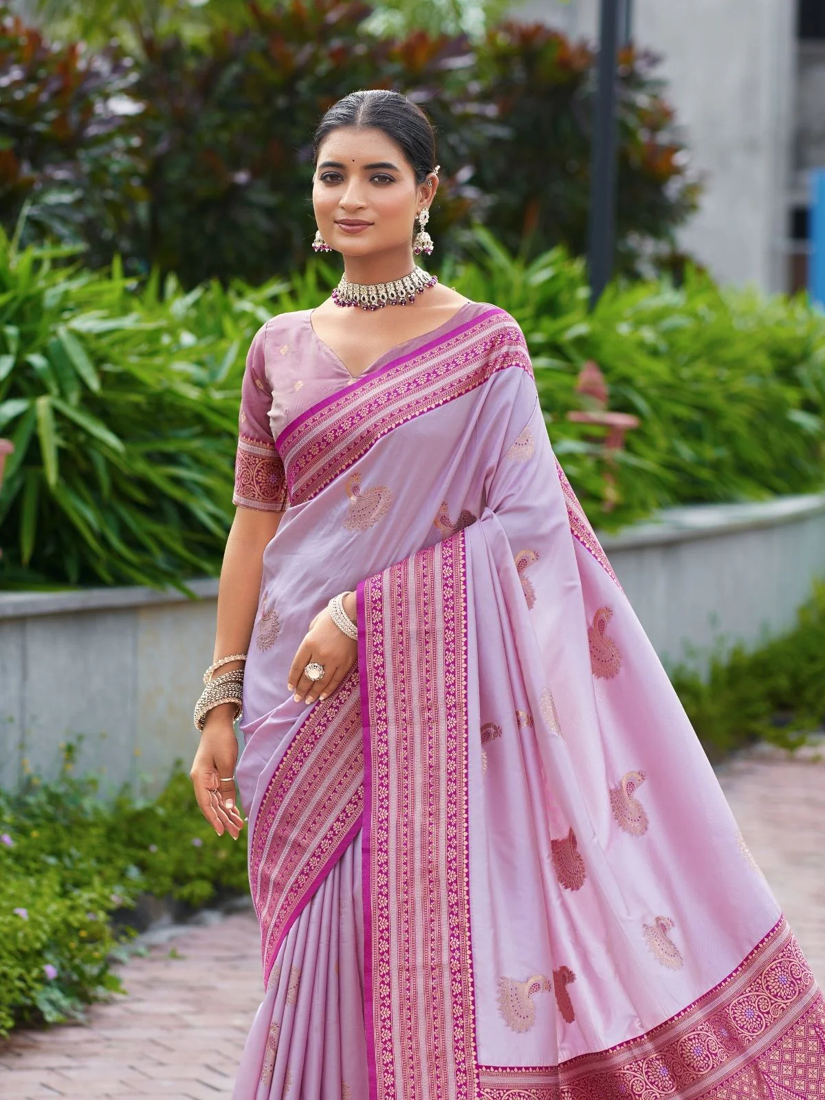 Odette Lavender Silk Zari Woven Saree For Women - Image 4
