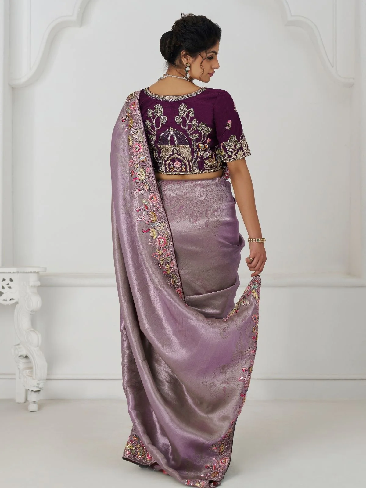 Odette Lavender Viscose Silk Embroidered Saree For Women - Image 4