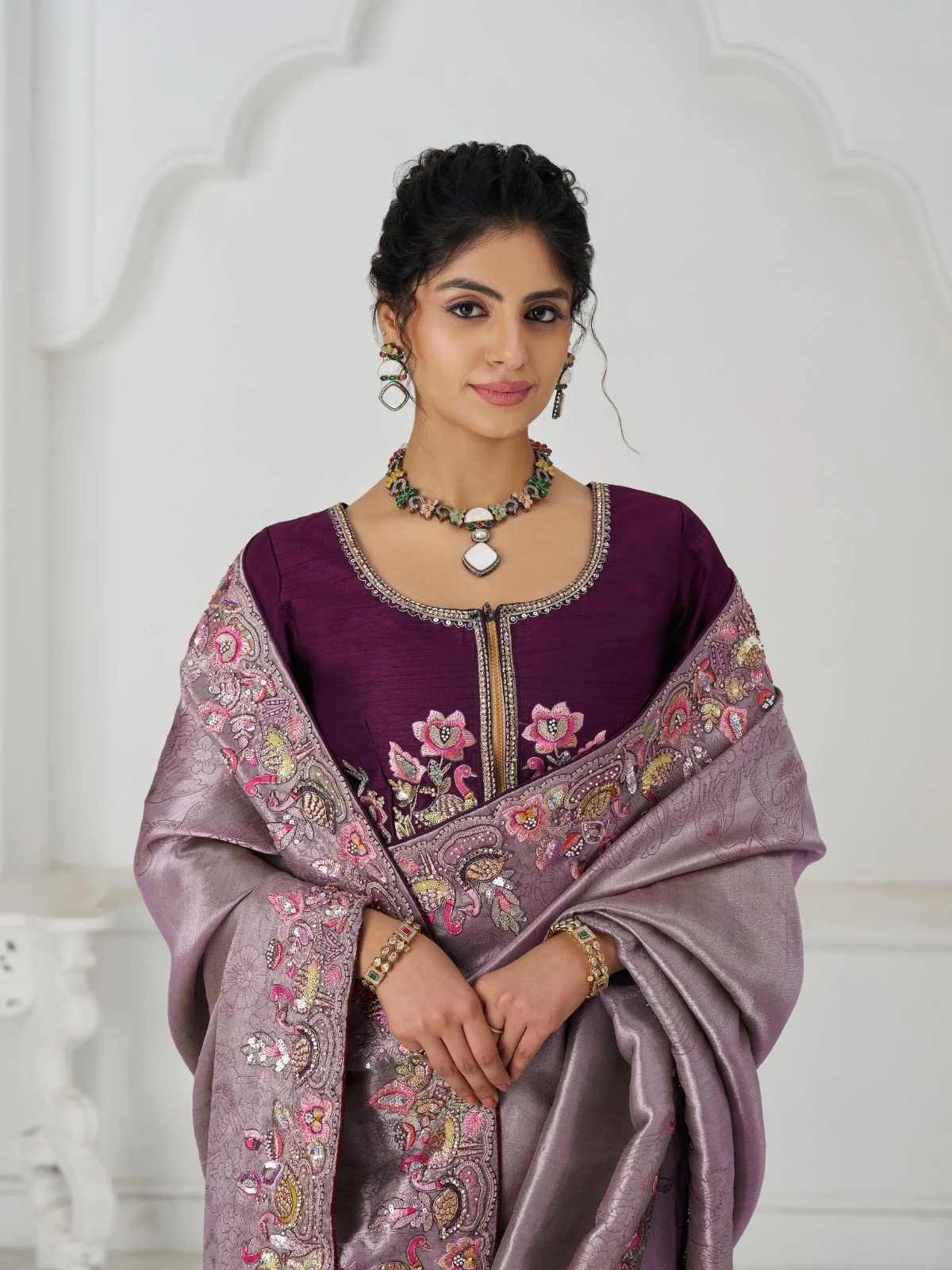 Odette Lavender Viscose Silk Embroidered Saree For Women - Image 5