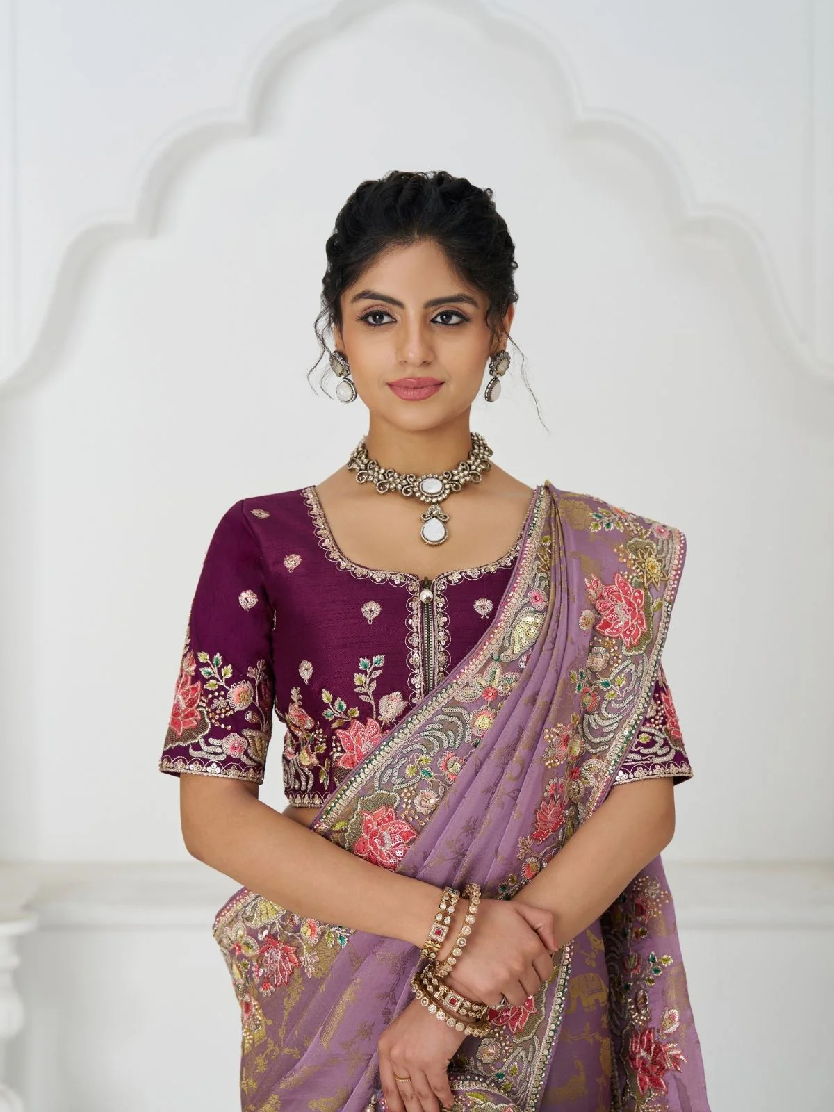 Odette Lavender Viscose Silk Embroidered Saree For Women - Image 5