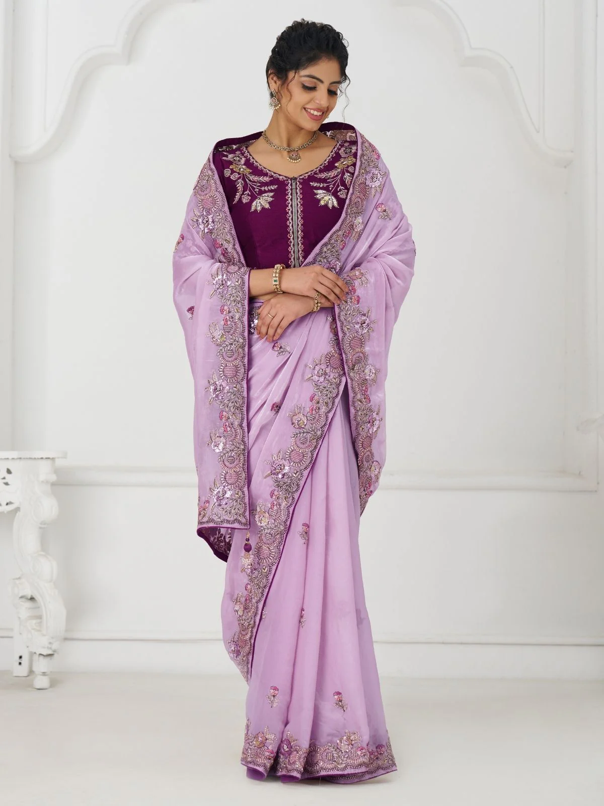 Odette Lavender Viscose Silk Embroidered Saree For Women - Image 2