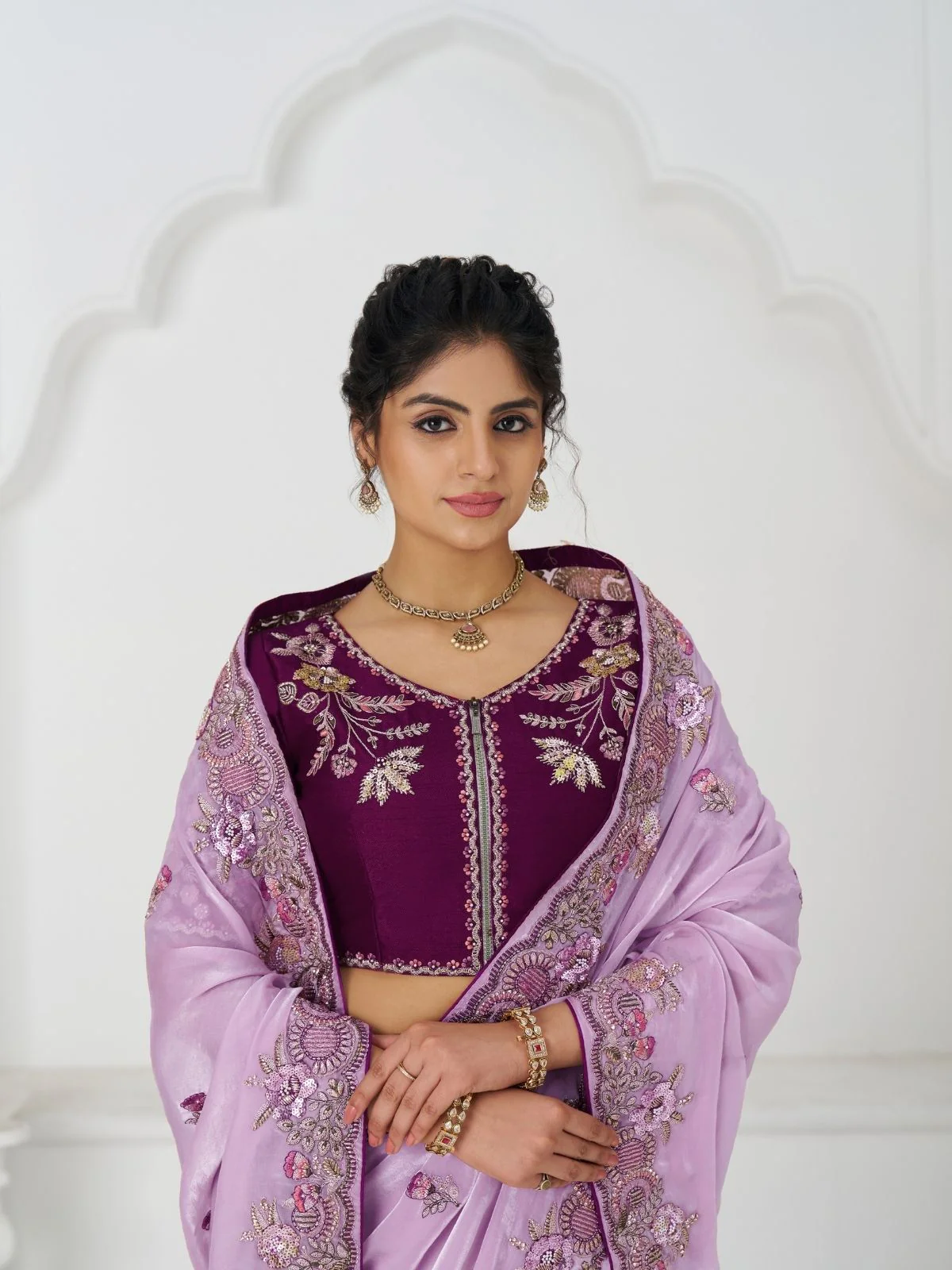 Odette Lavender Viscose Silk Embroidered Saree For Women - Image 5