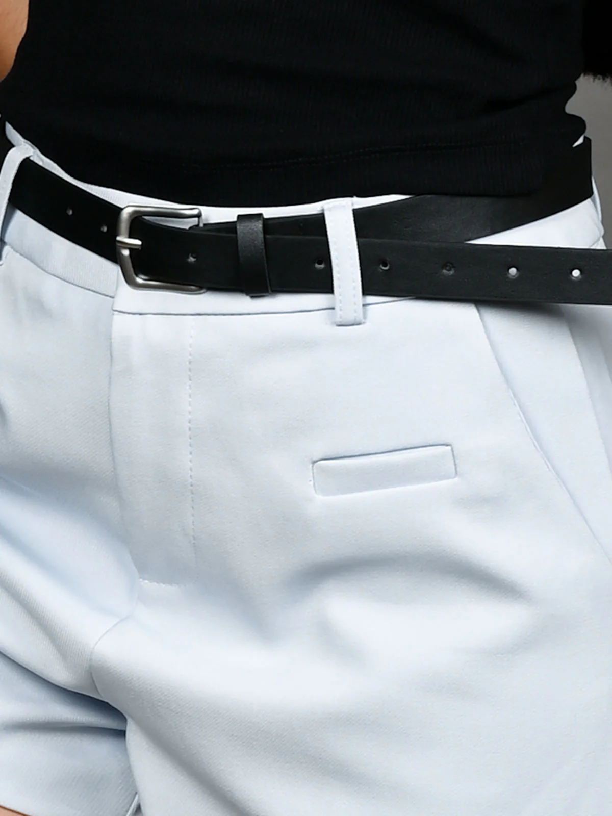 Odette Light Blue Cotton Blend Solid Short Pant For Women - Image 5