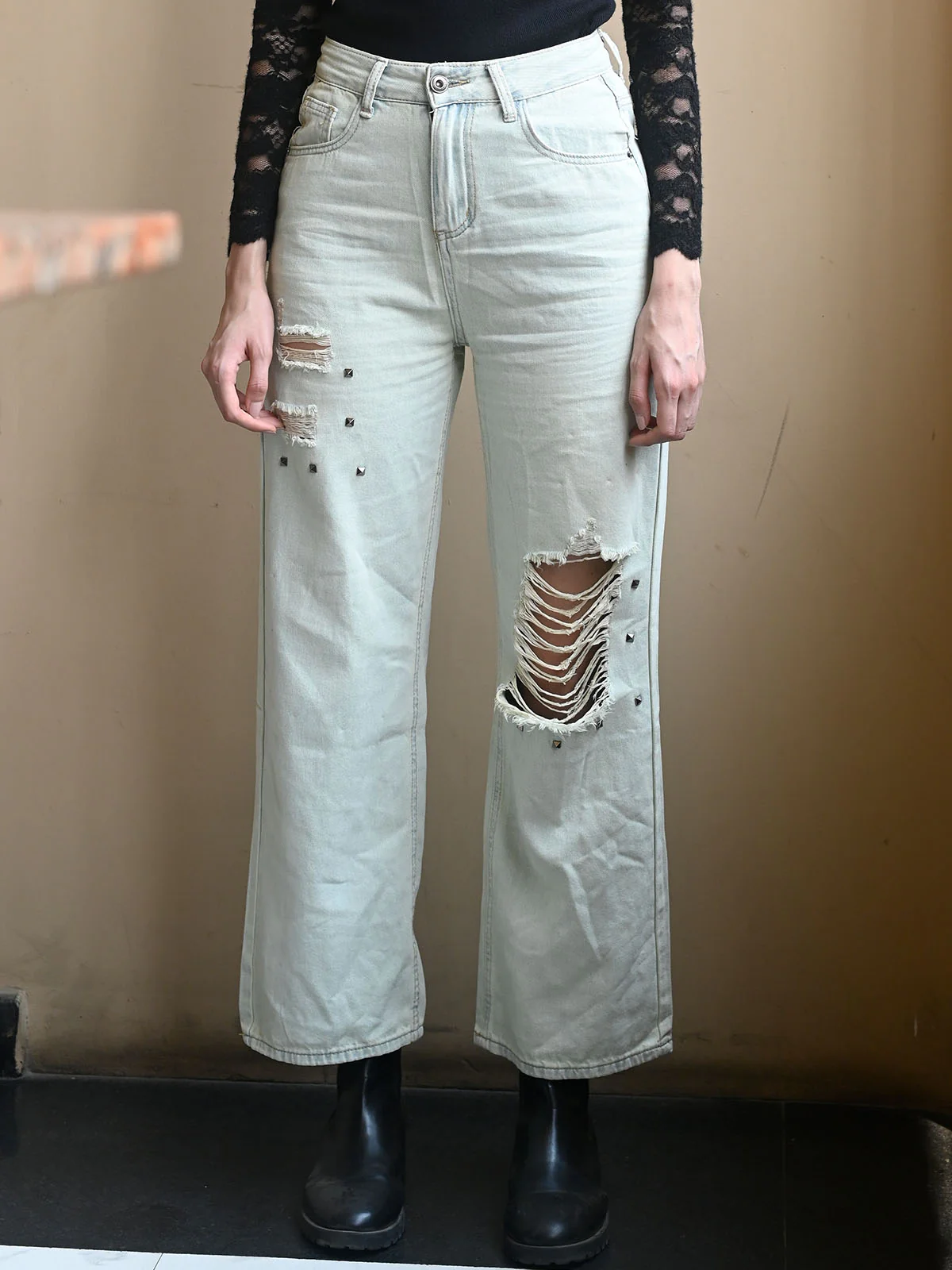 Odette Light Blue Denim Solid Trouser For Women - Image 2