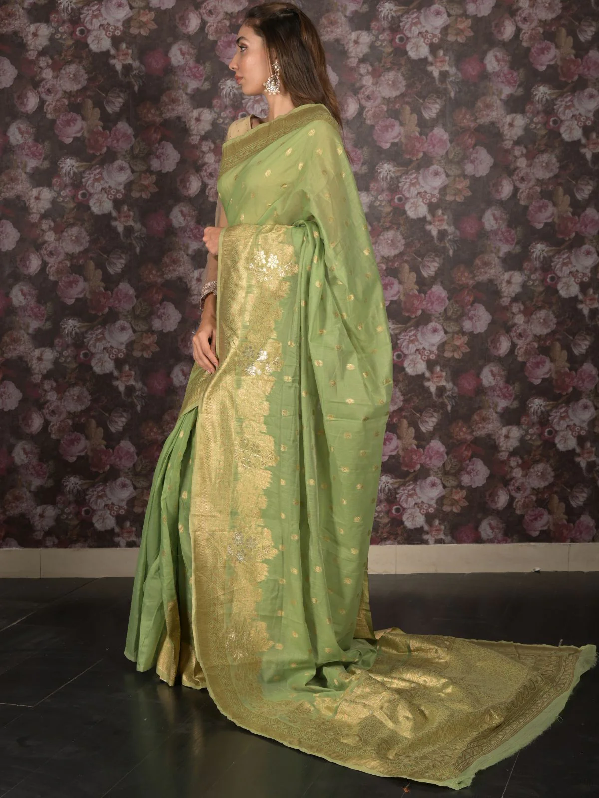 Odette Light Green Cotton Blend Woven Saree with Unstitched Blouse for Women - Image 3