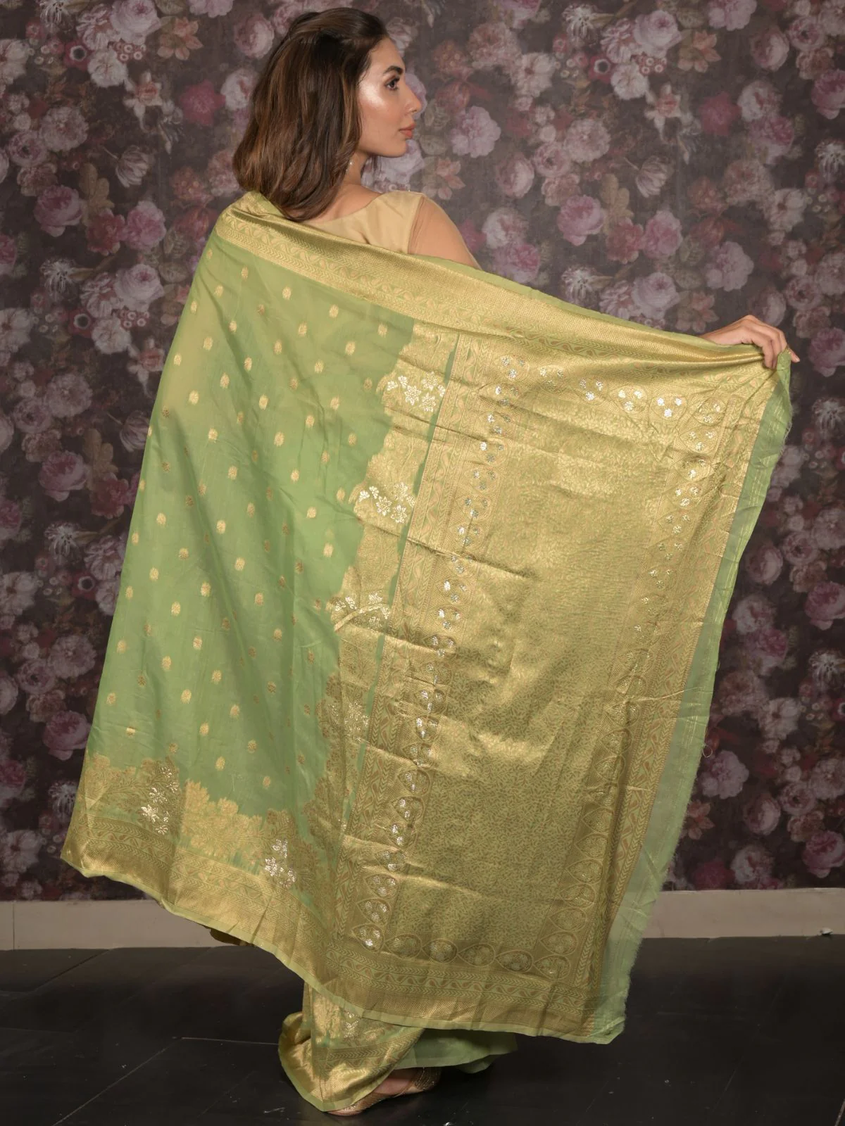 Odette Light Green Cotton Blend Woven Saree with Unstitched Blouse for Women - Image 4