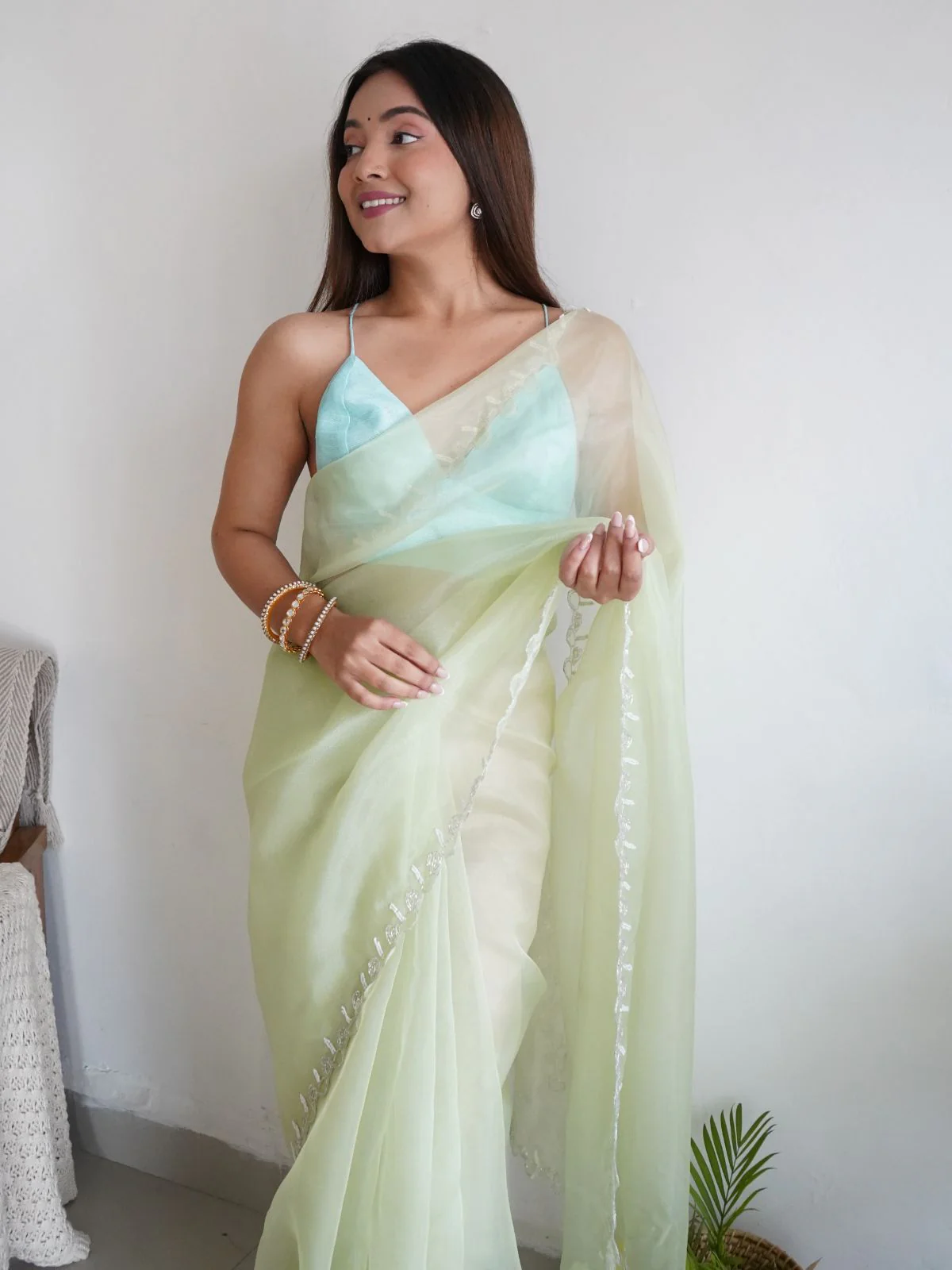 Odette Light Green Organza Embroidered Saree With Unstitched Blouse For Women - Image 5