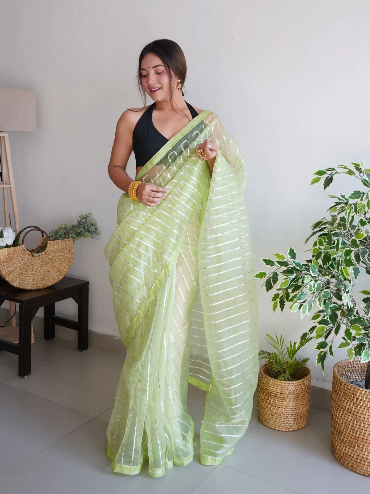 Odette Light Green Organza Lace Work Saree With Unstitched Blouse For Women - Image 2
