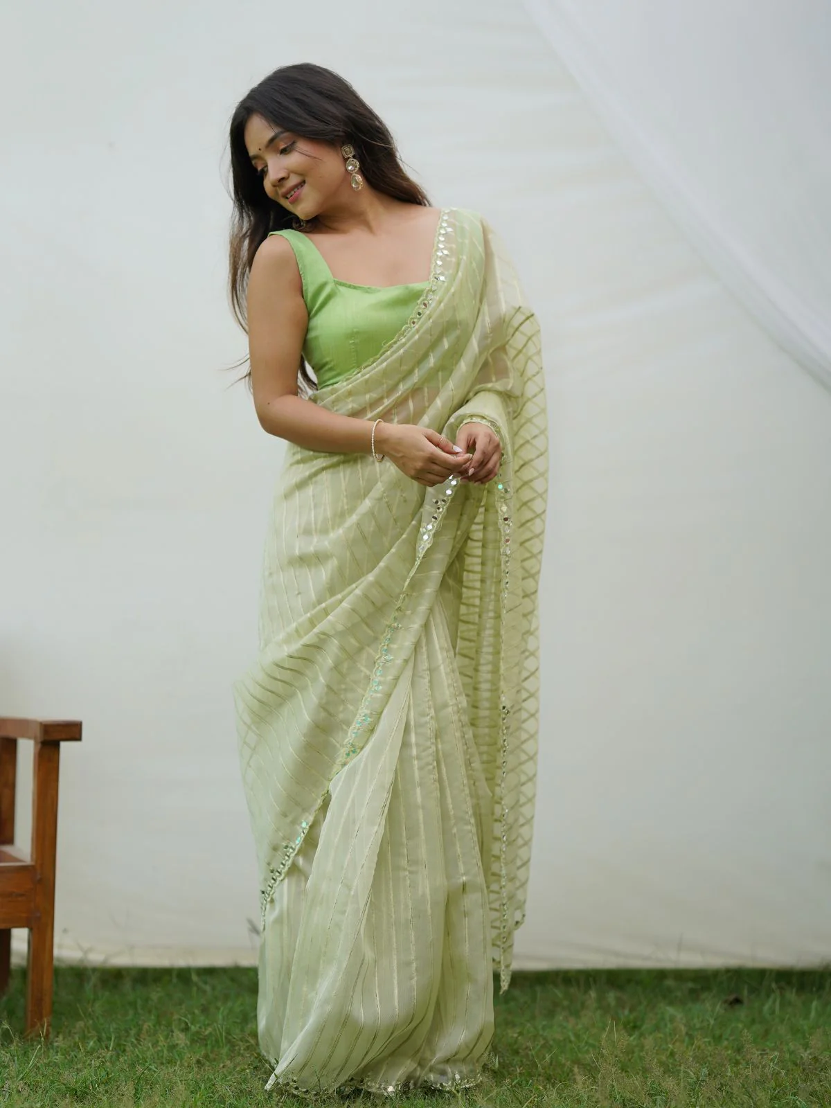 Odette Light Green Organza Mirror Work Saree With Unstitched Blouse For Women - Image 3
