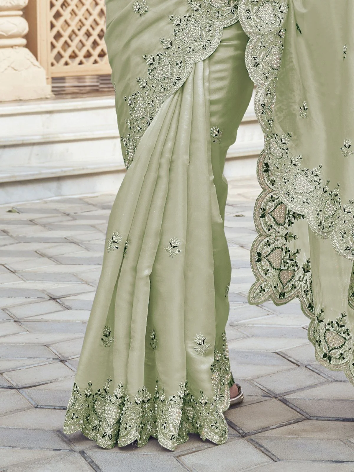 Odette Light Green Silk Blend Embellished Elegant Saree For Women - Image 3