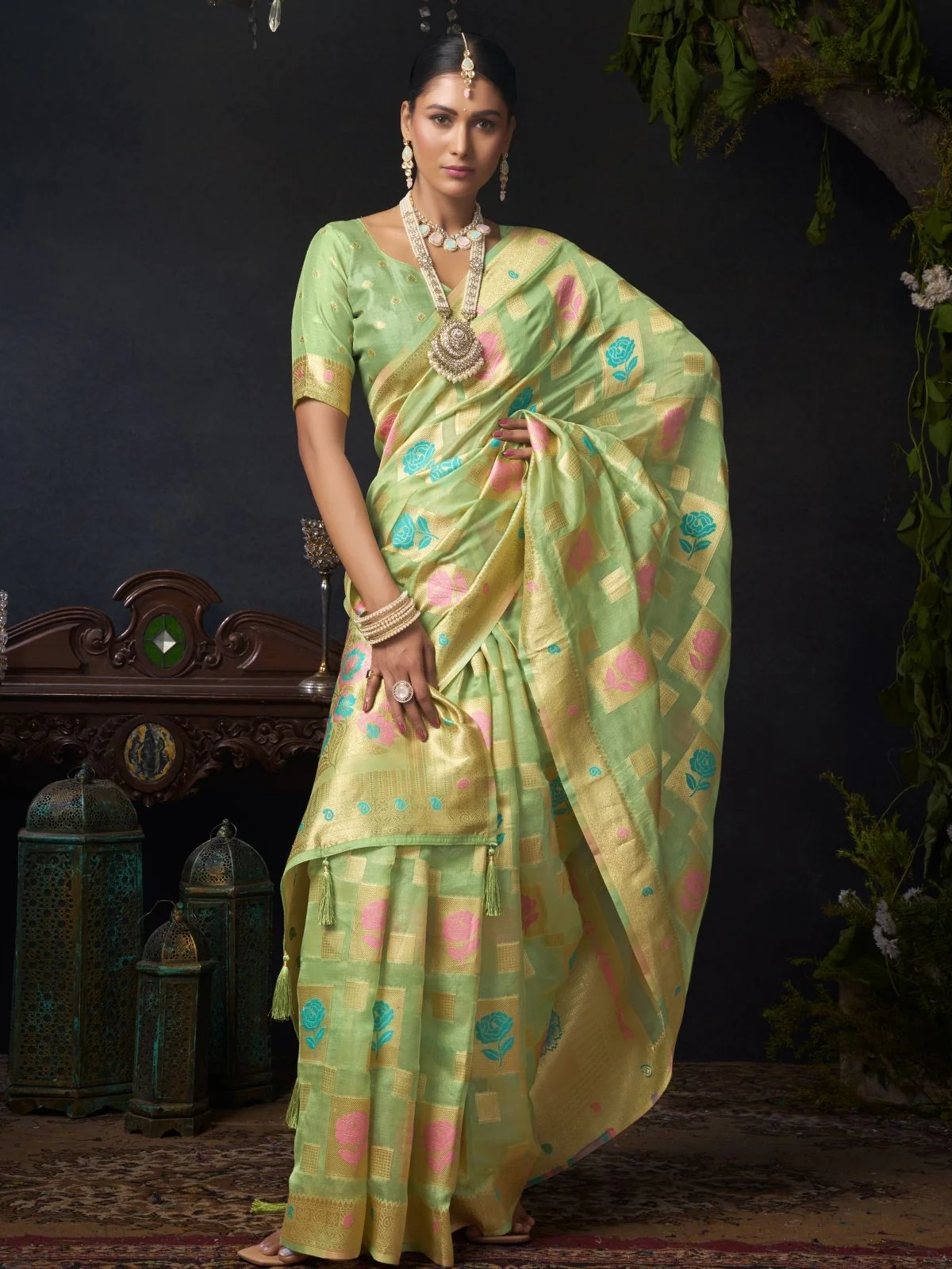 Odette Light Green Silk Blend Woven Saree For Women - Image 3