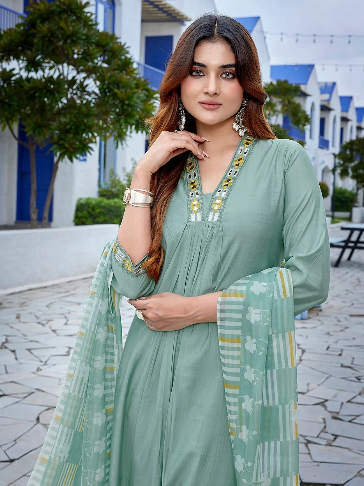 Odette Light Green Viscose Solid Stiched Kurta Set For Women - Image 4