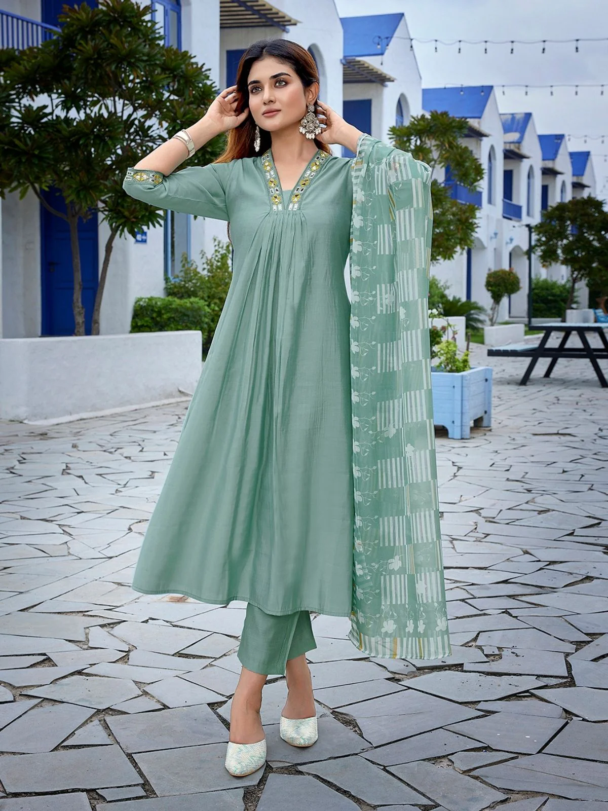 Odette Light Green Viscose Solid Stiched Kurta Set For Women - Image 6