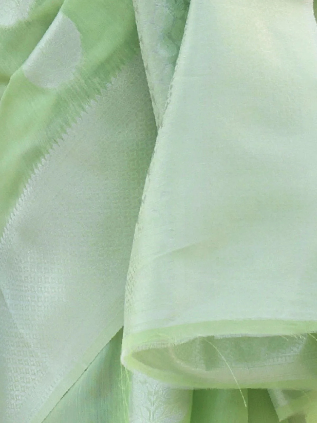 Odette Light Green Woven Design Linen Saree With Unstitched Blouse For Women - Image 3