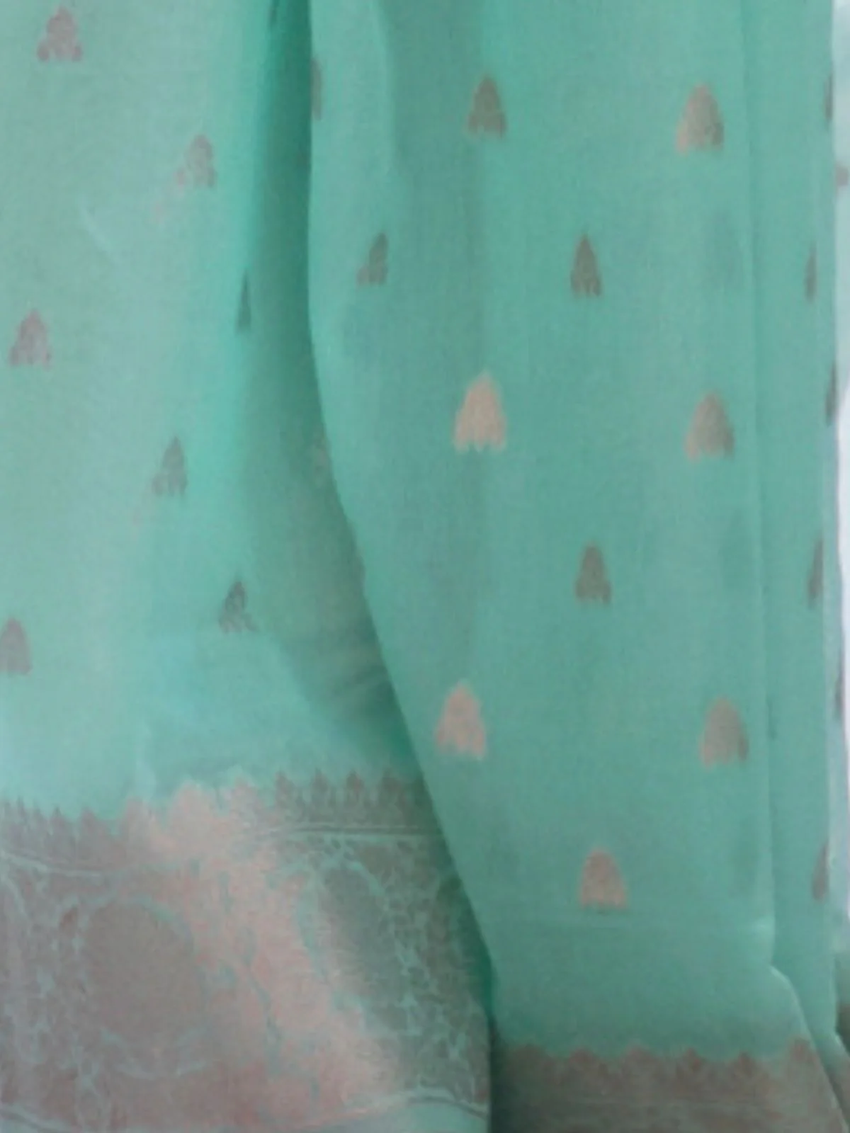 Odette Light Green Woven Design Silk Blend Saree With Unstitched Blouse For Women - Image 4