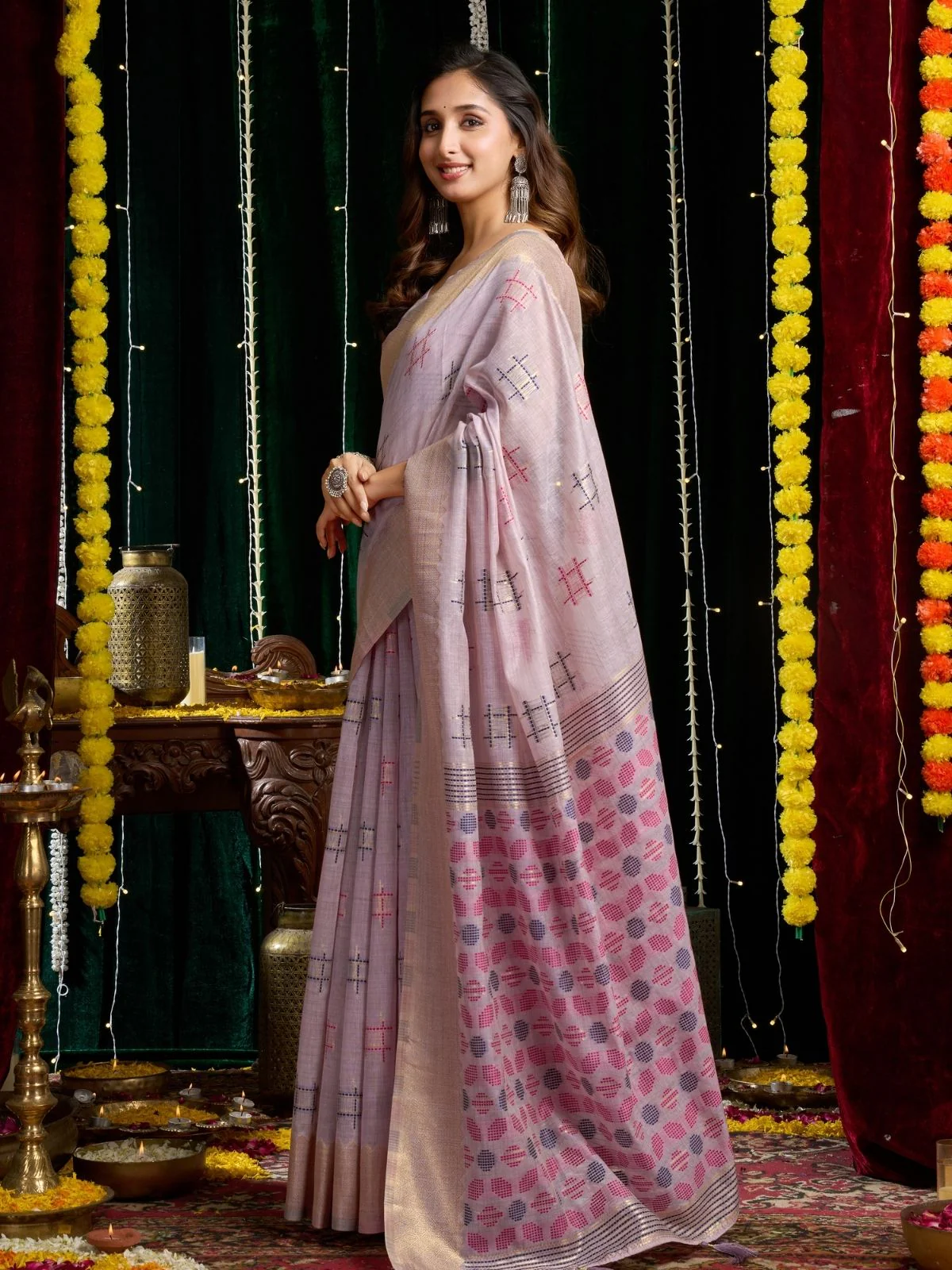 Odette Light Lavender Cotton Blend Woven Saree For Women - Image 2