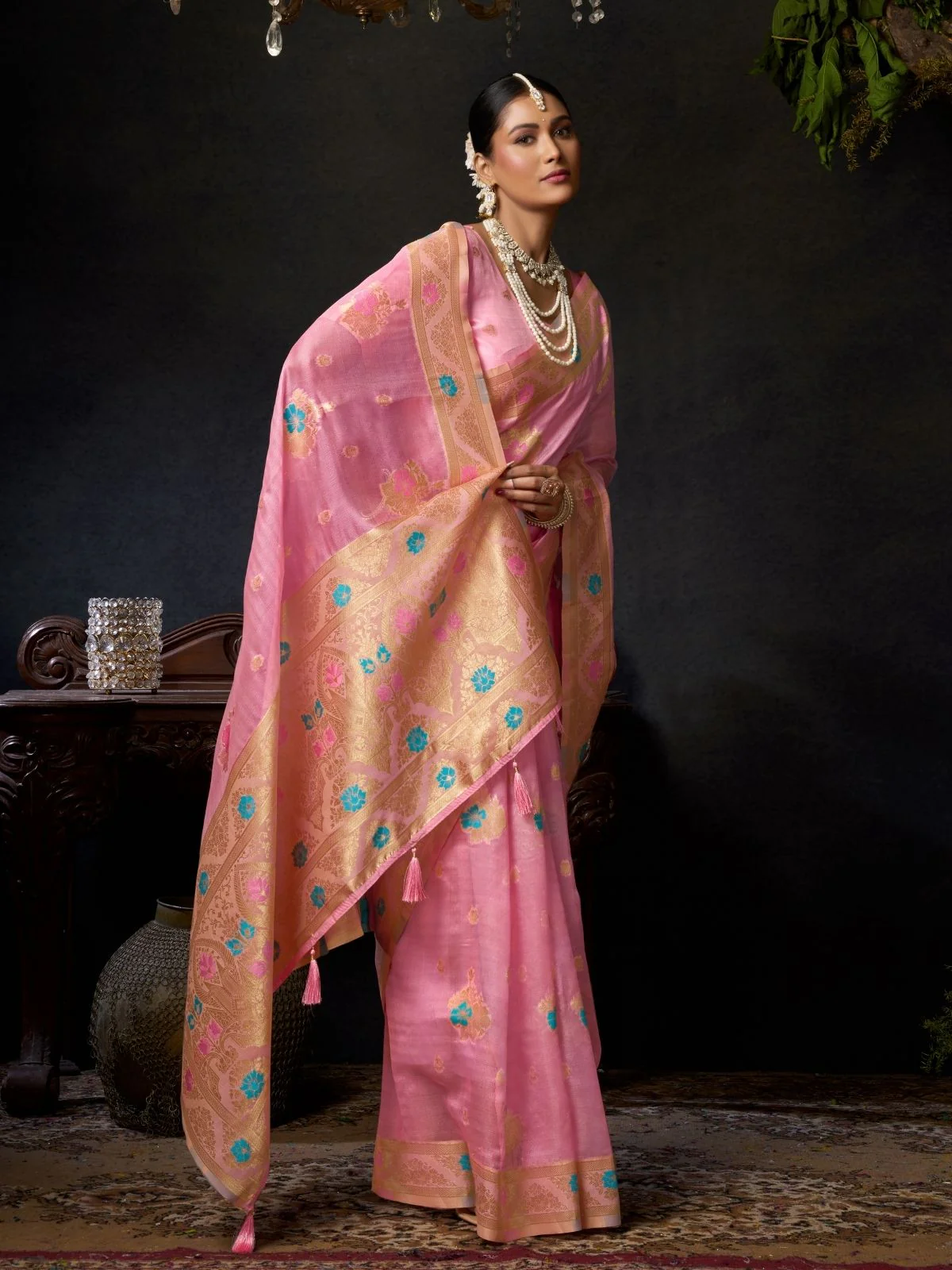 Odette Light Pink Cotton Blend Woven Saree For Women - Image 3