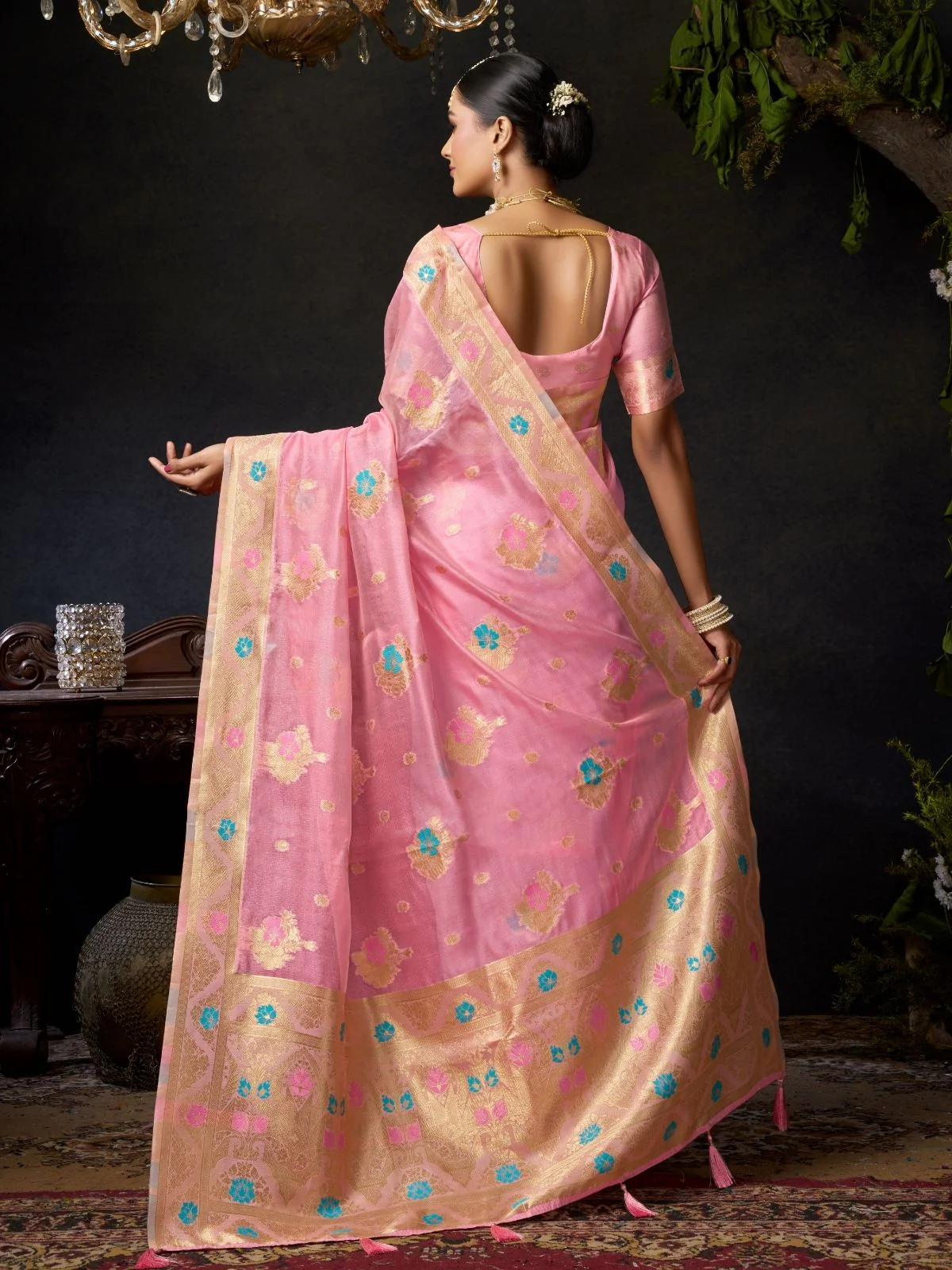 Odette Light Pink Cotton Blend Woven Saree For Women - Image 4