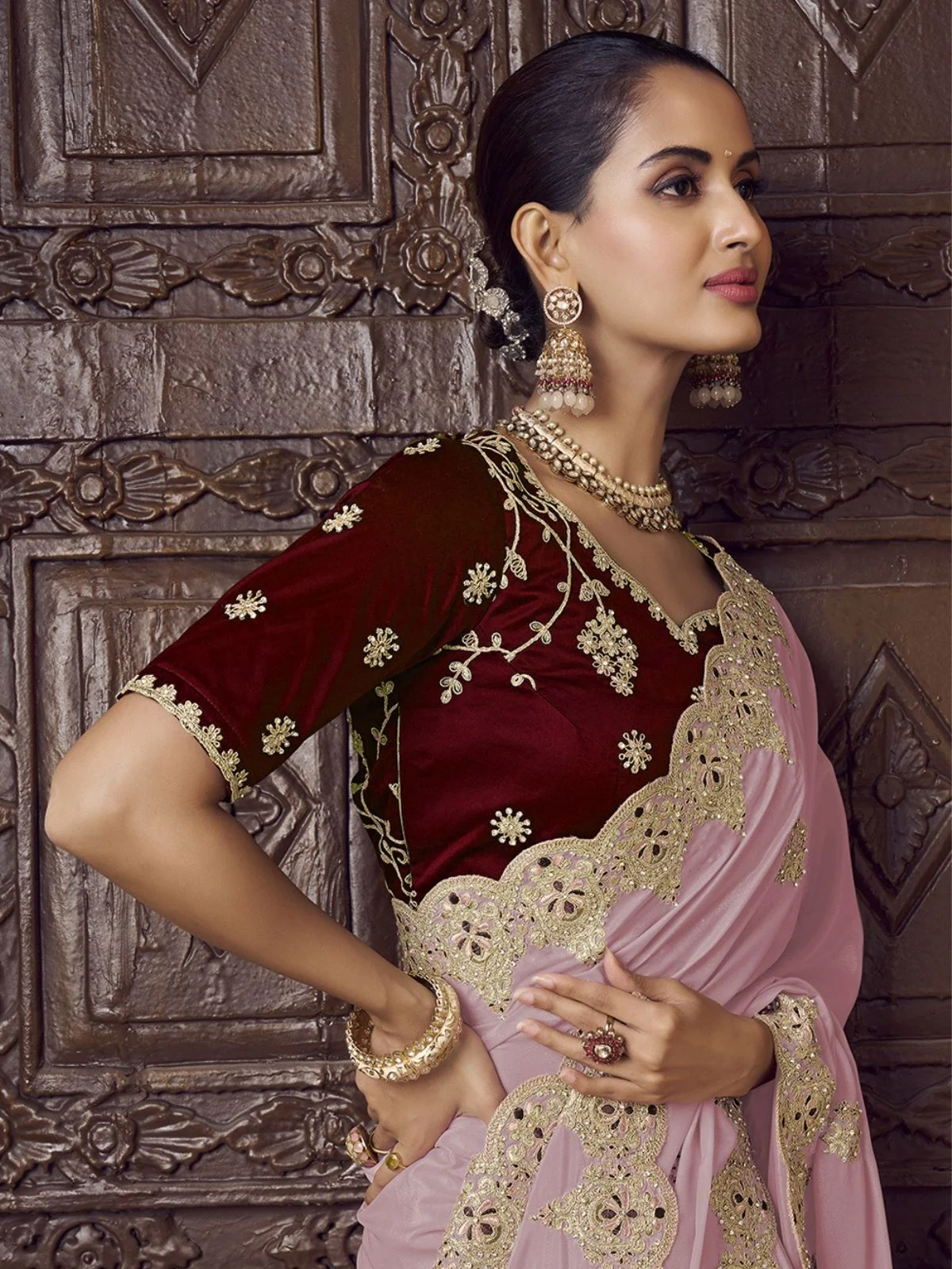 Odette Light Pink Crepe Embroidered Elegant Saree For Women - Image 3
