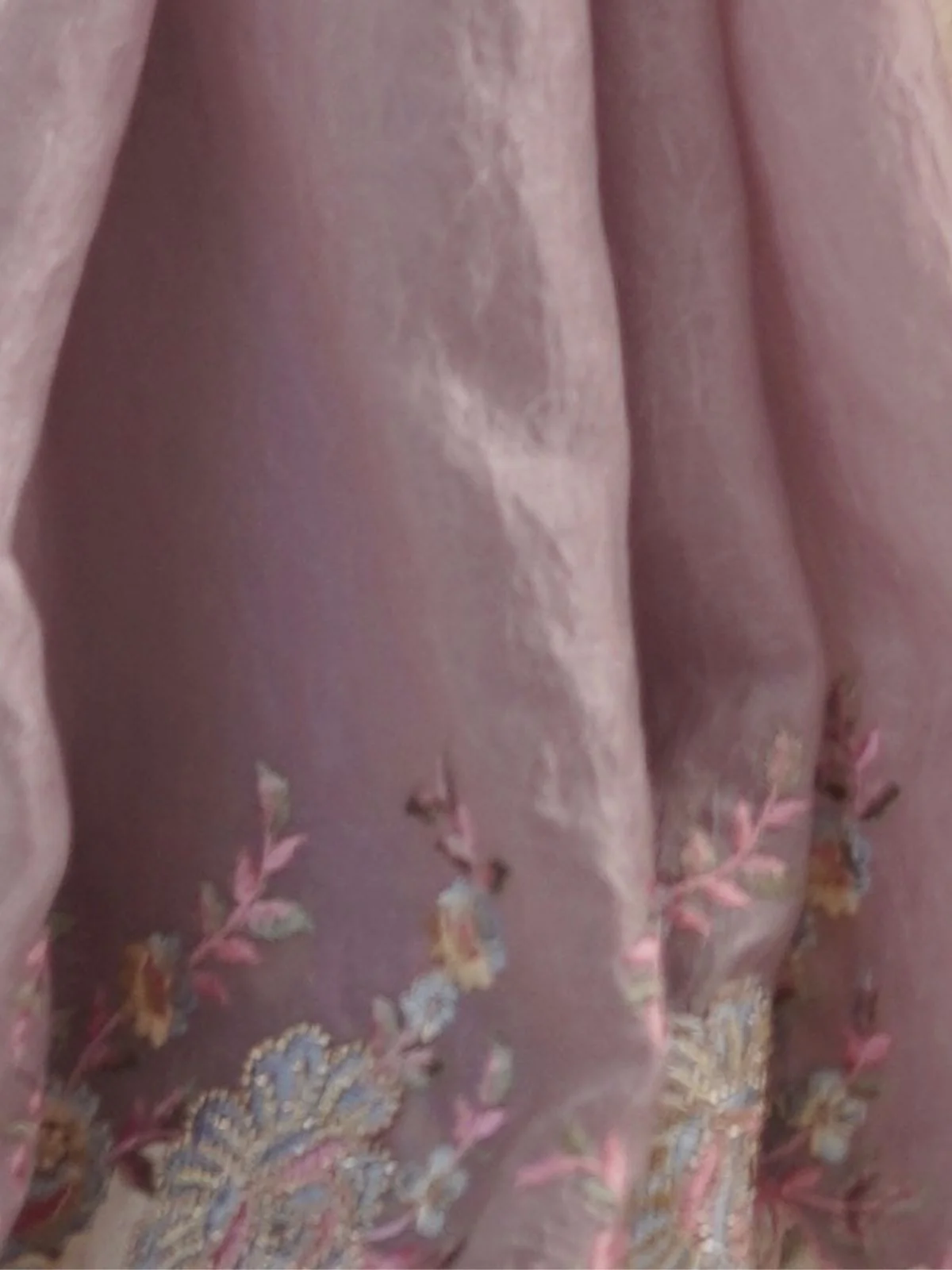 Odette Light Pink Crush Embroidered Saree With Unstitched Blouse For Women - Image 7