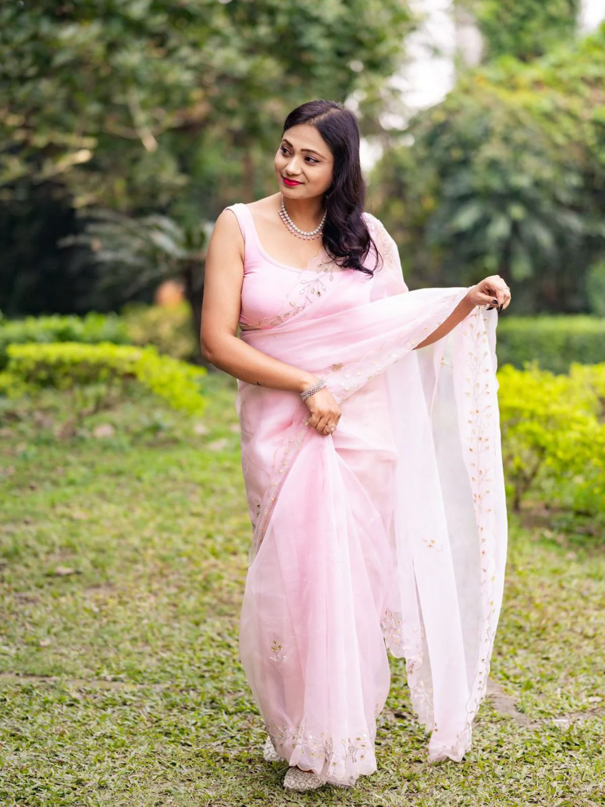 Odette Light Pink Organza Embellished Saree with Unstitched Blouse for Women - Image 3