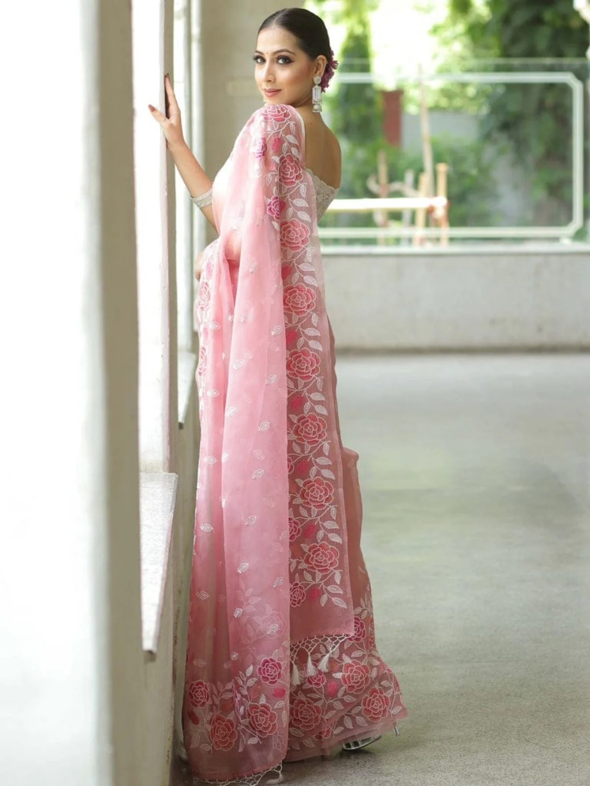 Odette Light Pink Organza Embroidered Solid Saree For Women - Image 2