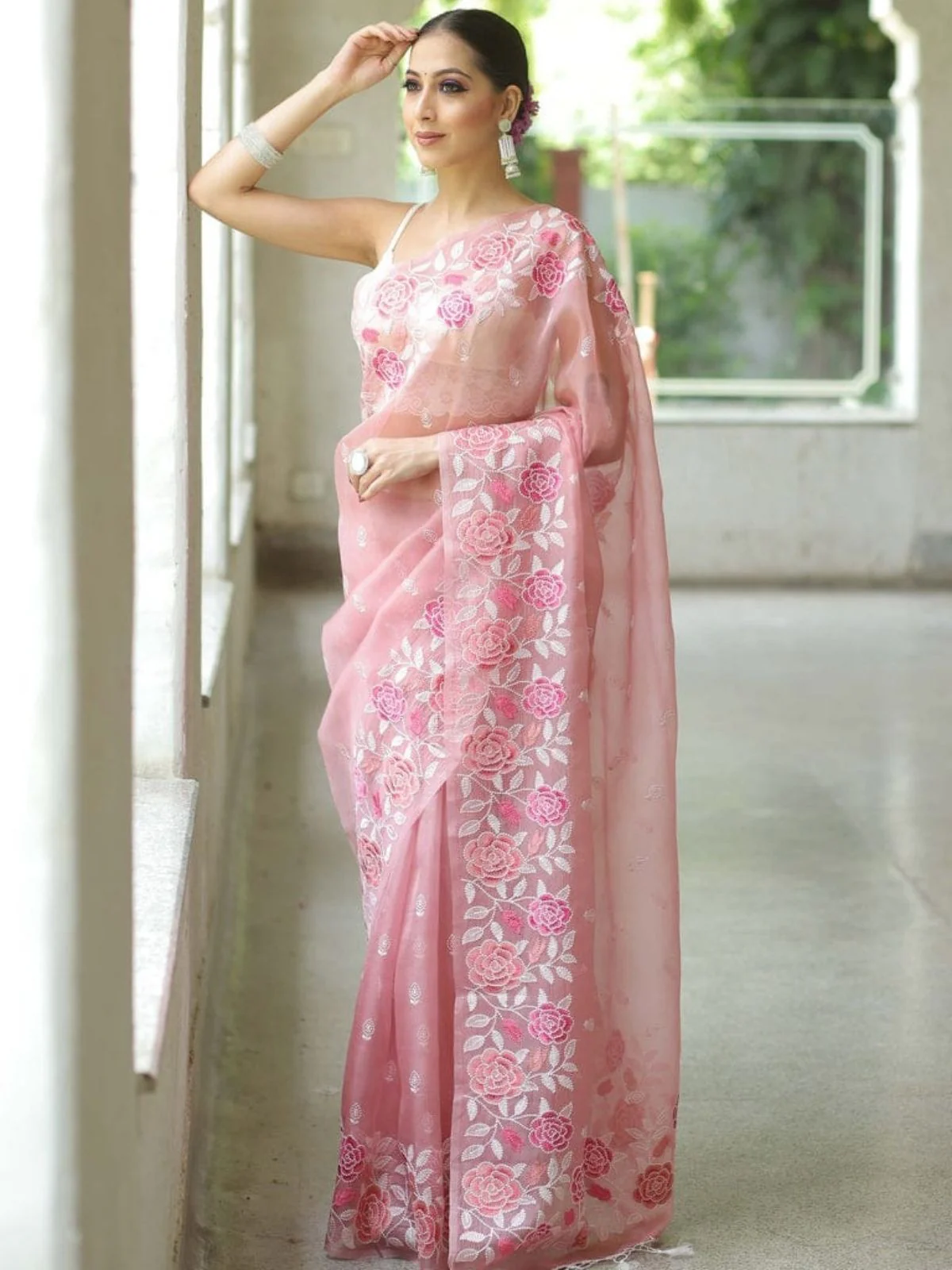 Odette Light Pink Organza Embroidered Solid Saree For Women - Image 3