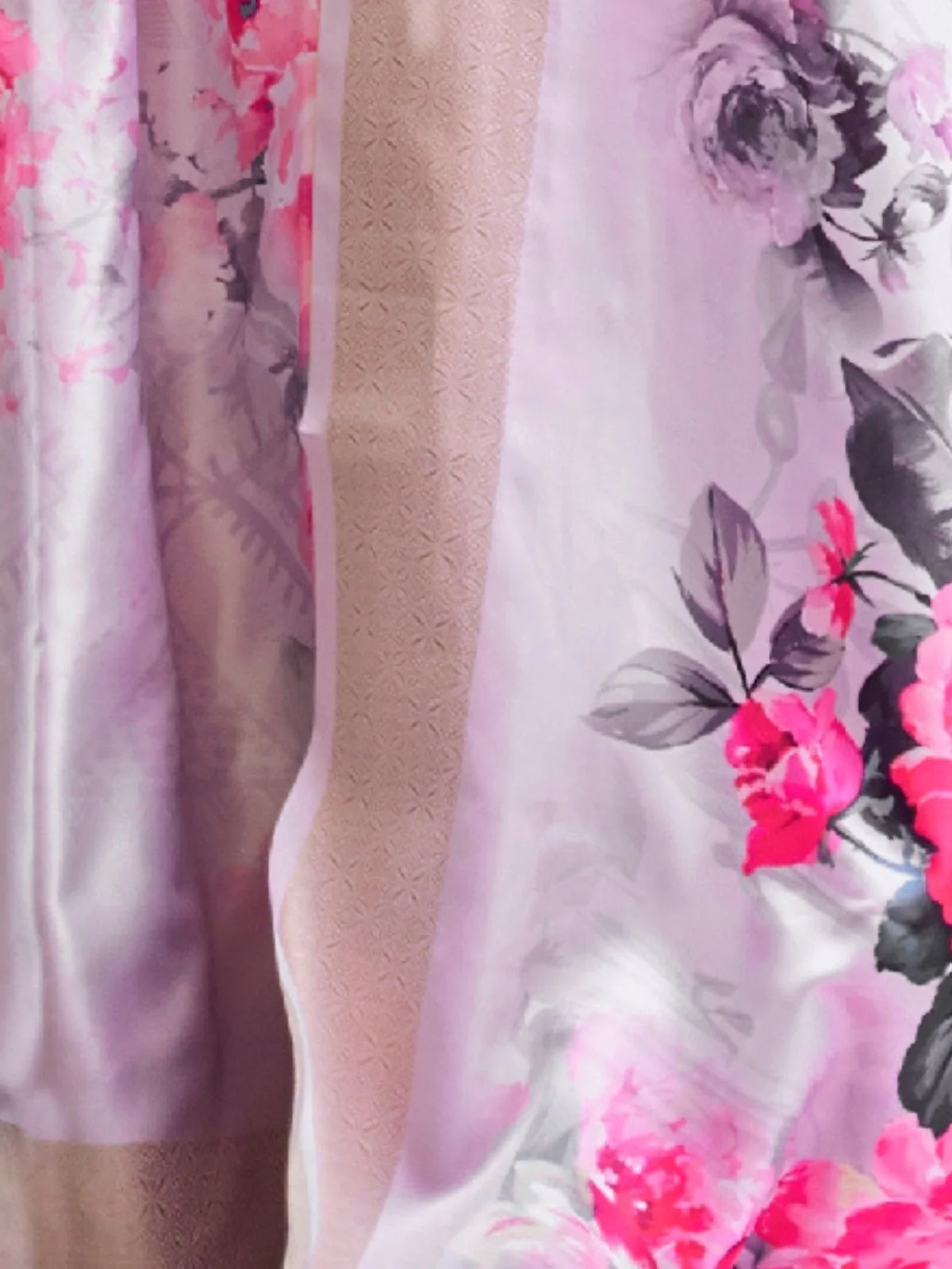 Odette Light Pink Silk Blend Printed Saree With Unstitched Blouse For Women - Image 3