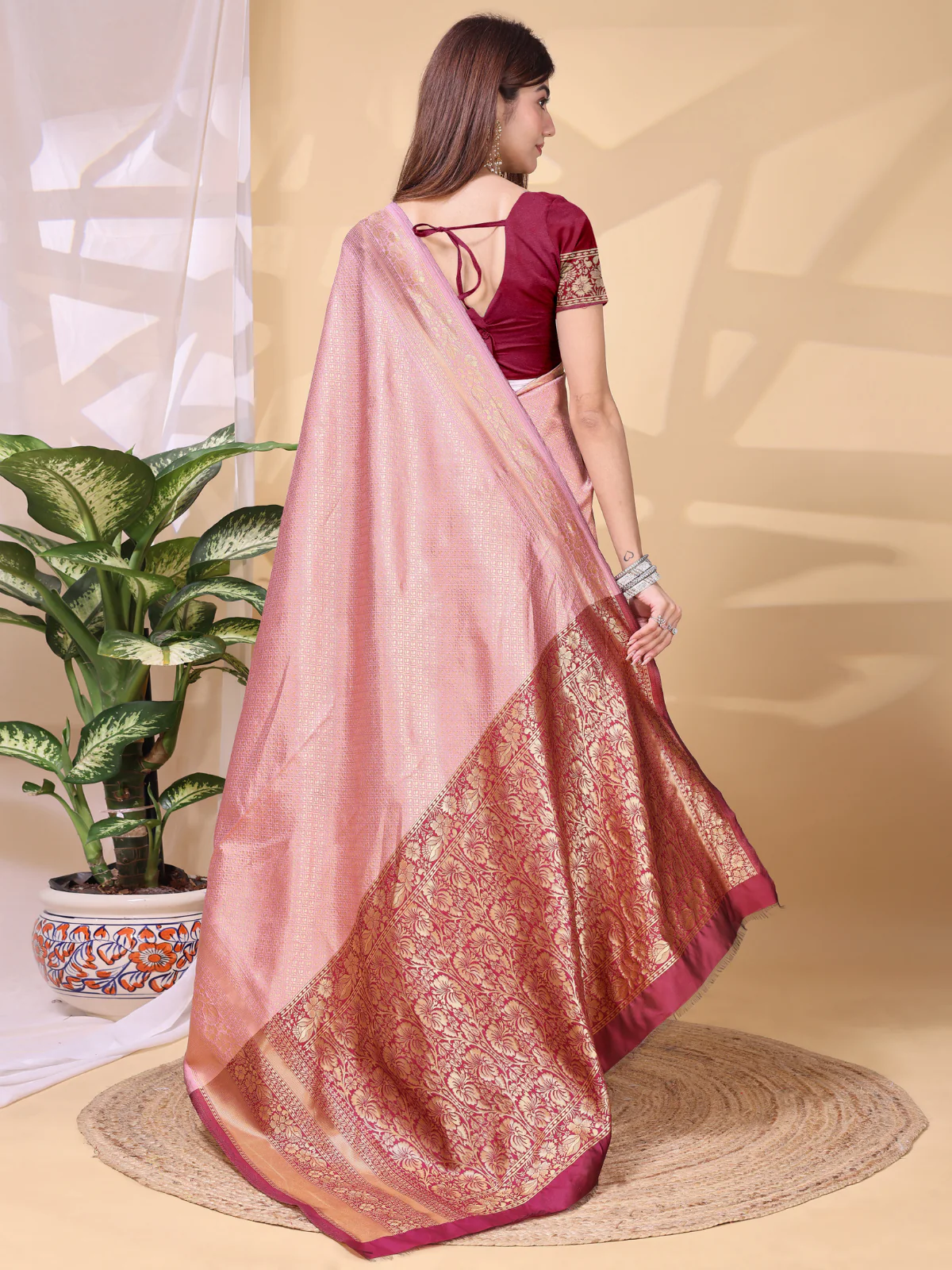 Odette Light Pink Silk Blend Woven Saree For Women - Image 3