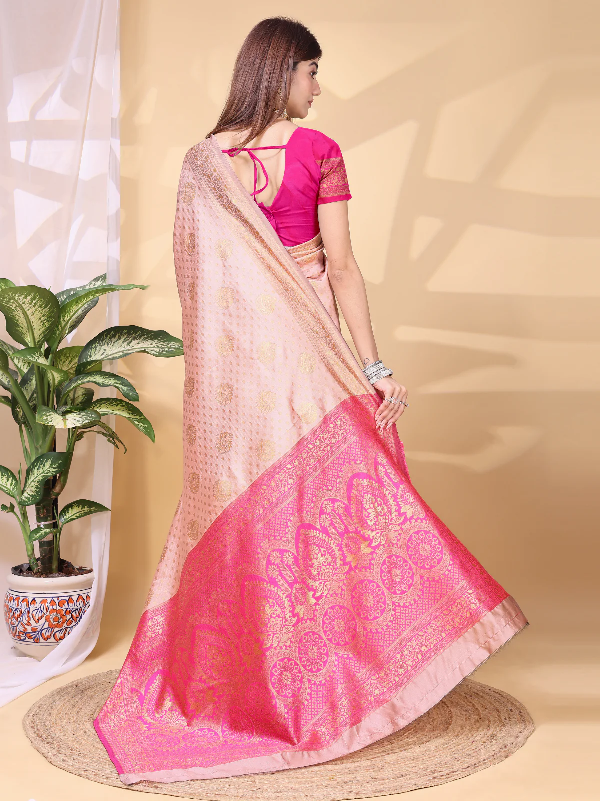 Odette Light Pink Silk Blend Woven Saree For Women - Image 3