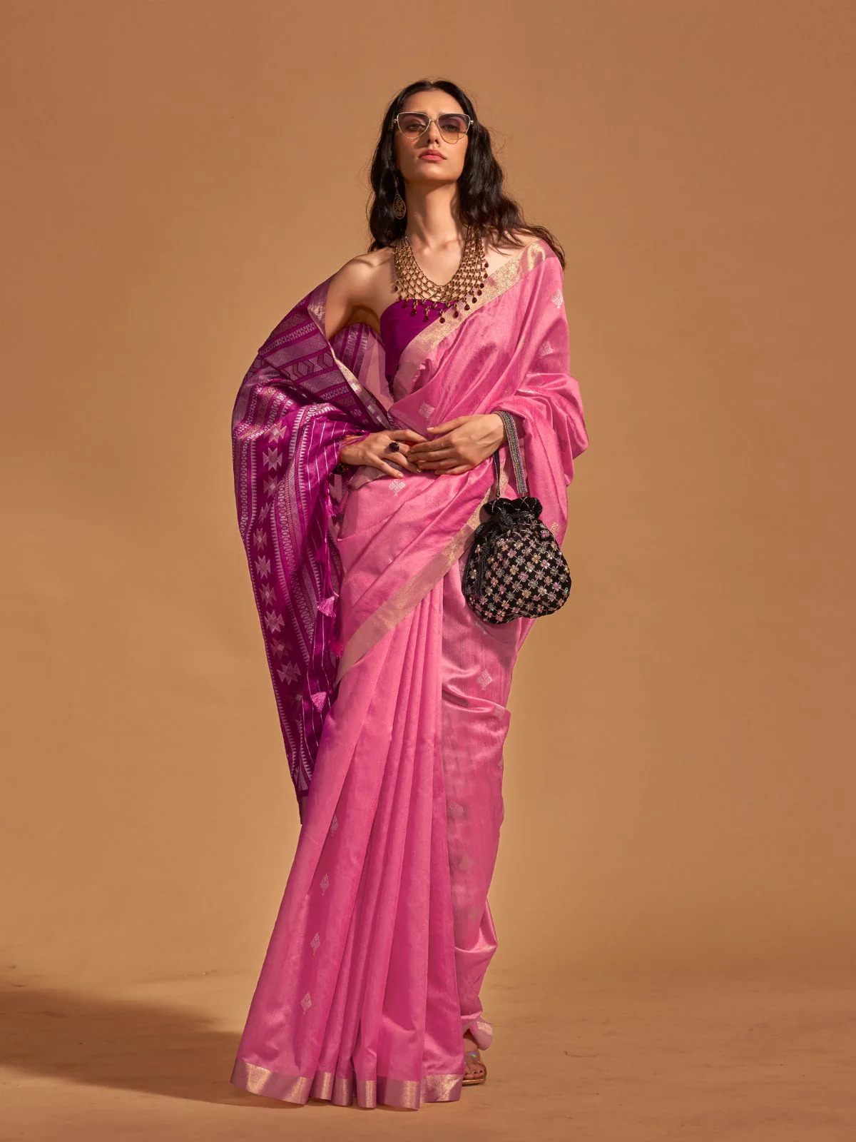 Odette Light Pink Silk Blend Woven Saree With Unstitched Blouse For Women - Image 2