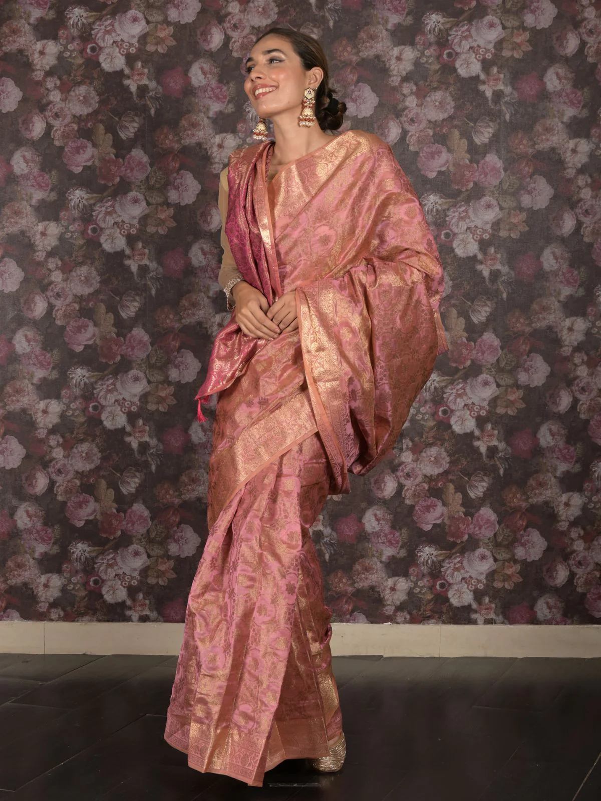 Odette Light Pink Silk Blend Woven Saree With Unstitched Blouse For Women - Image 2