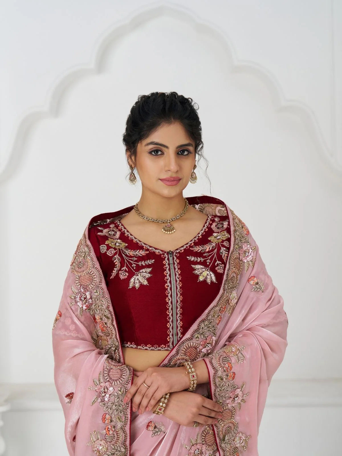 Odette Light Pink Viscose Silk Embroidered Saree For Women - Image 4
