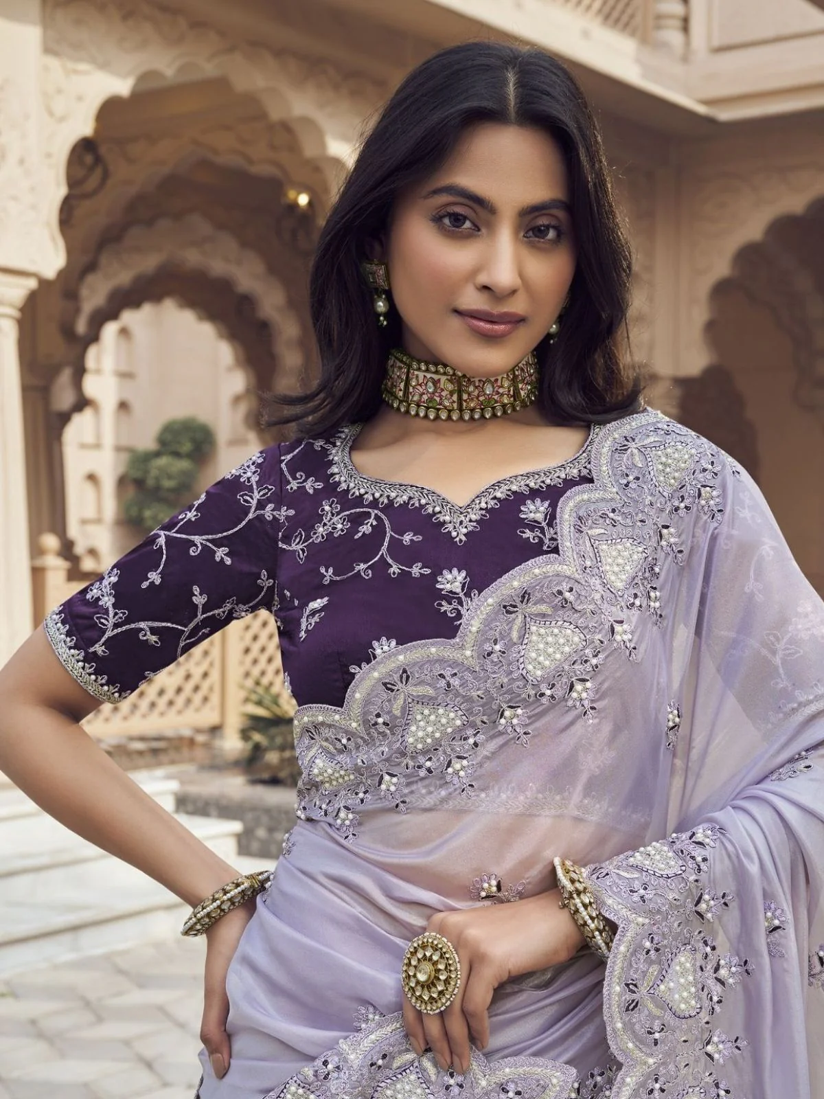 Odette Light Purple Silk Blend Embellished Elegant Saree For Women - Image 2